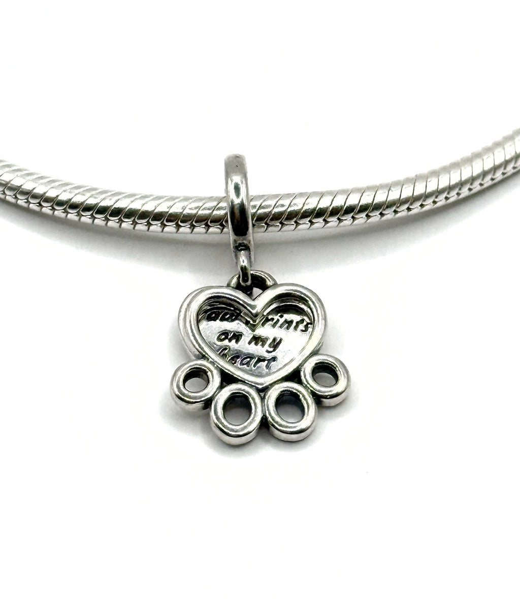Charm Medalla de huella “Huellas de patas en mi corazón”