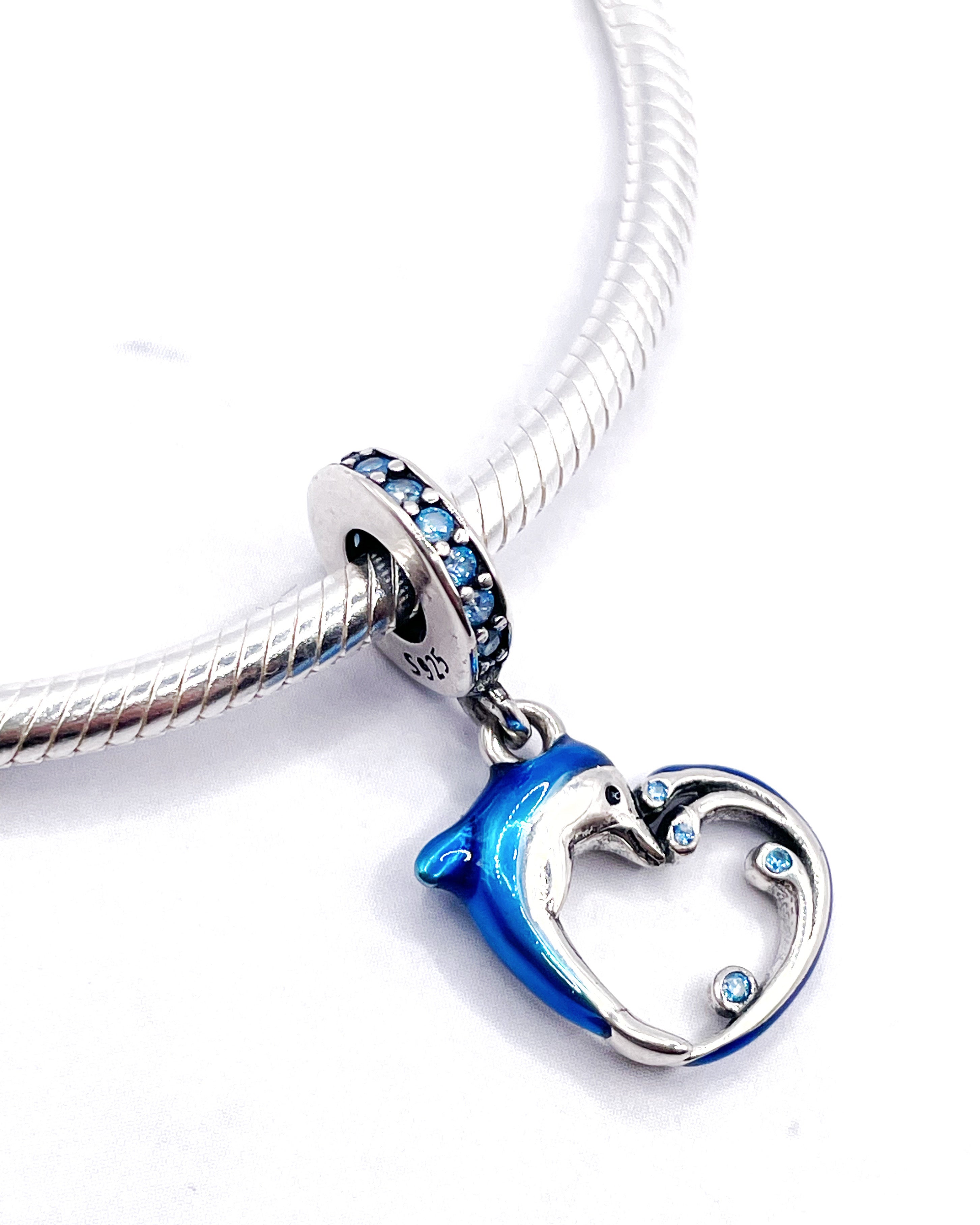 Charm Corazón de Delfín y Ola