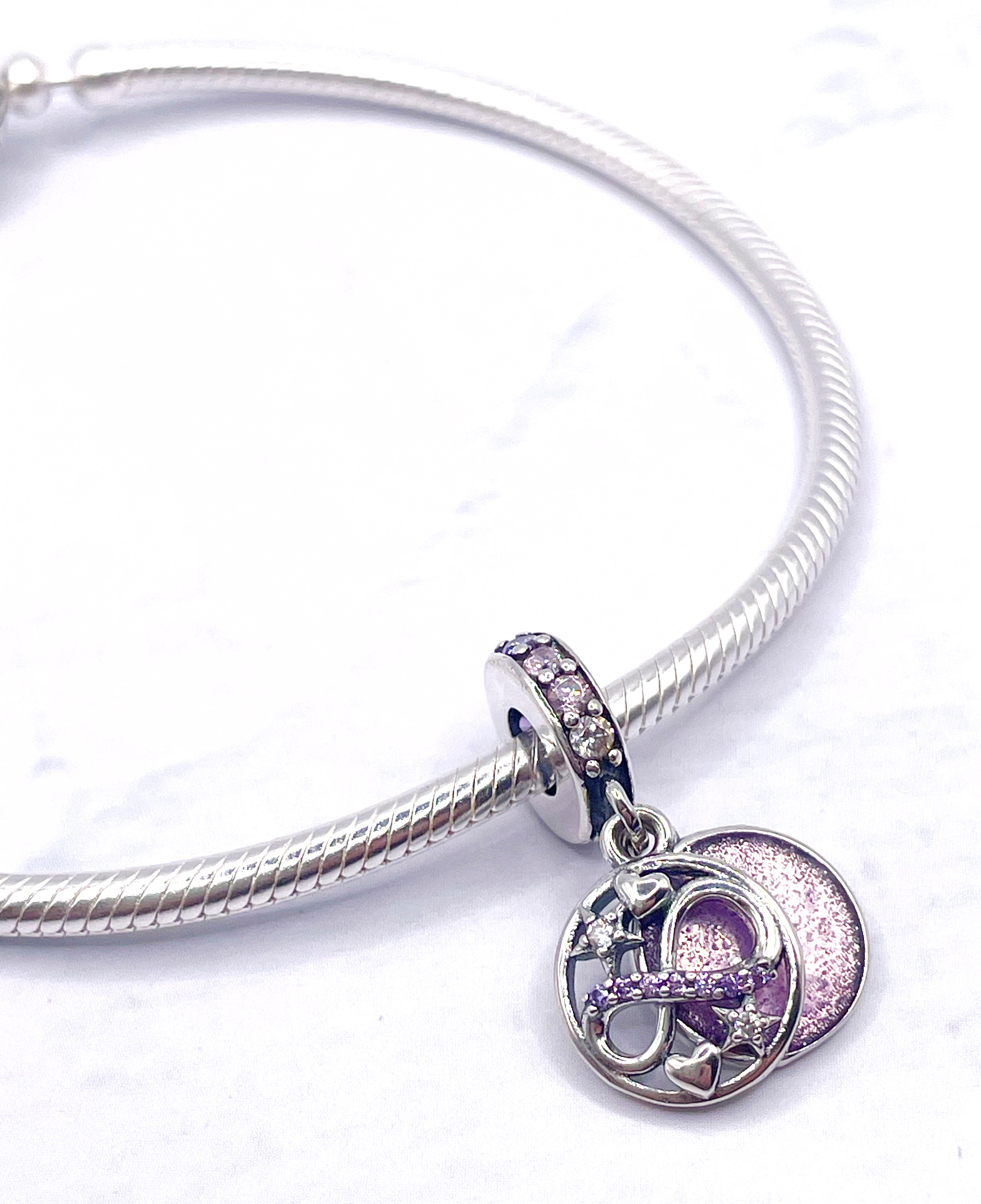 Charm Medalla violeta infinito “Te amo hasta el infinito y más allá”