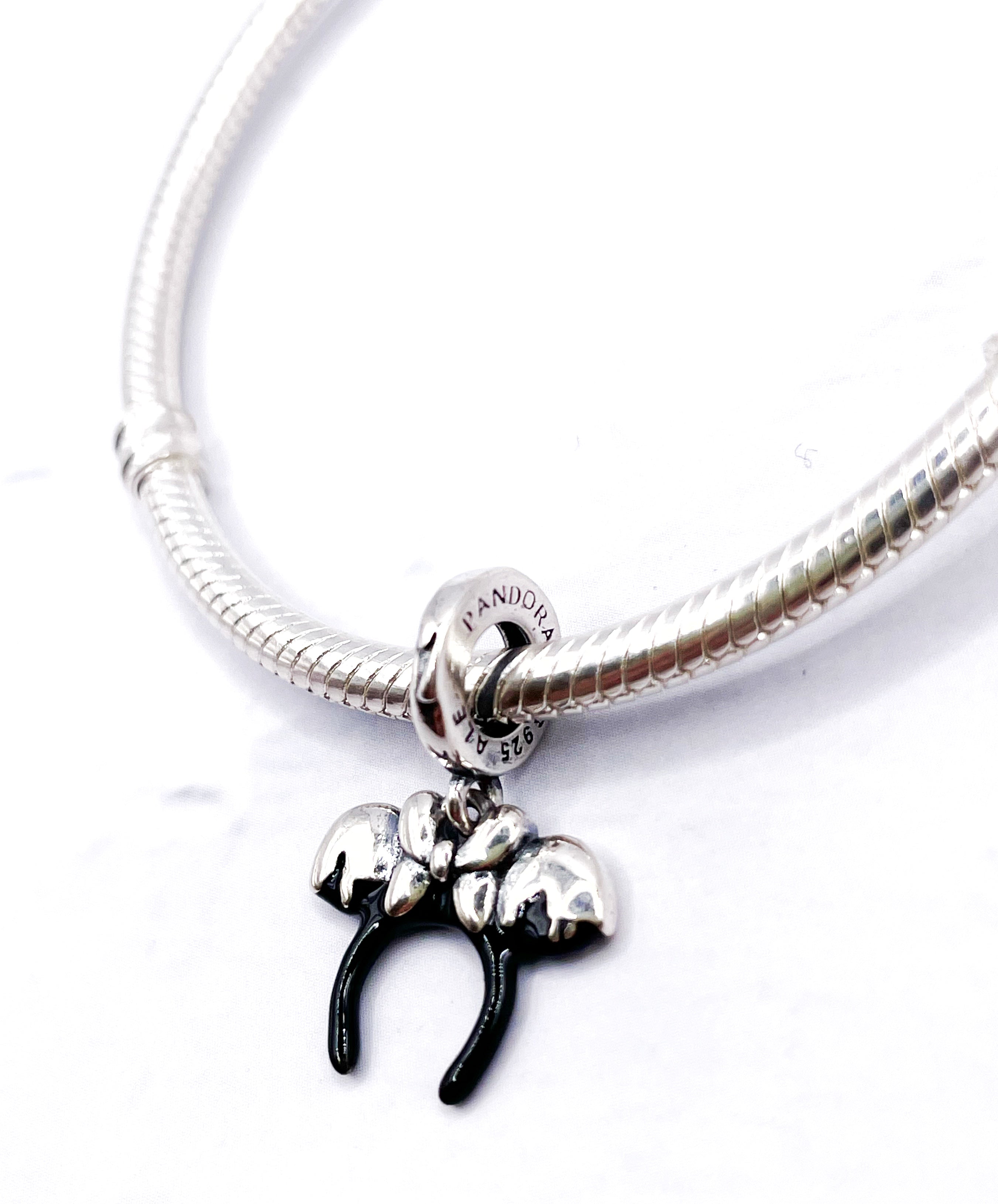 Charm Diadema Minnie derretida