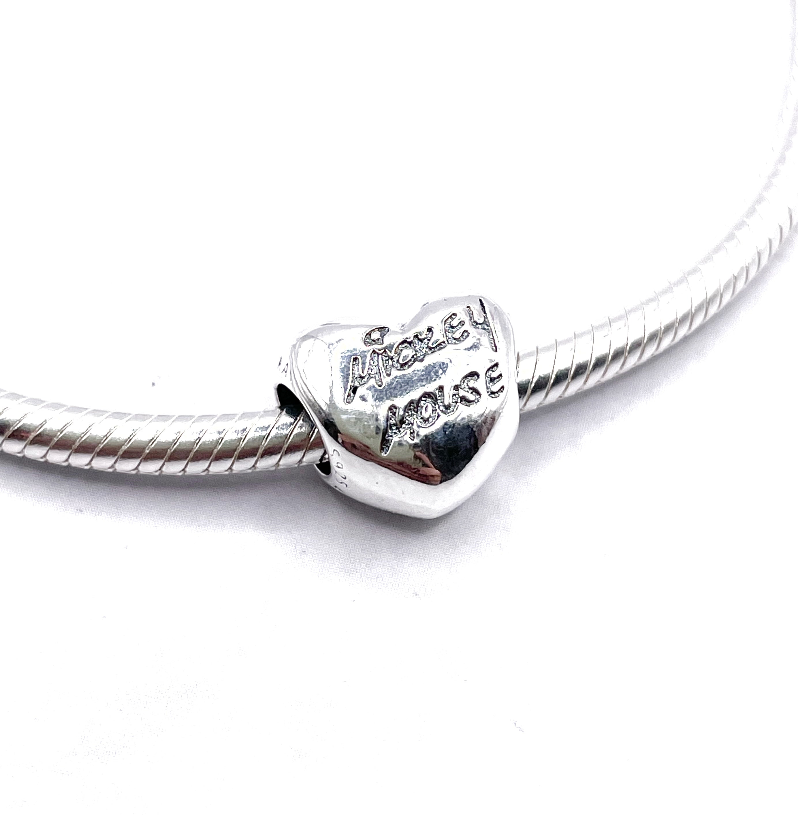 Charm Corazón firmas Minnie y Mickey