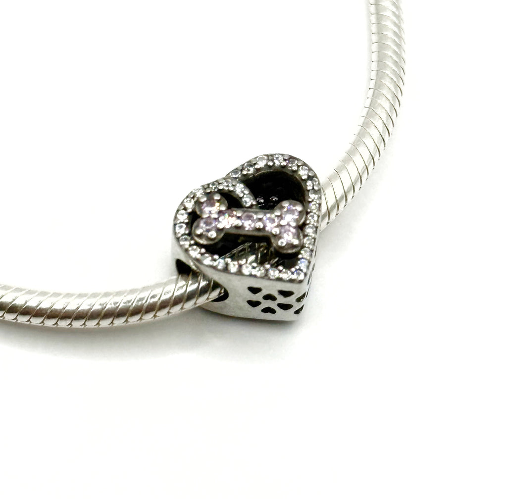 Charm Corazón huella rosada/hueso de circonias