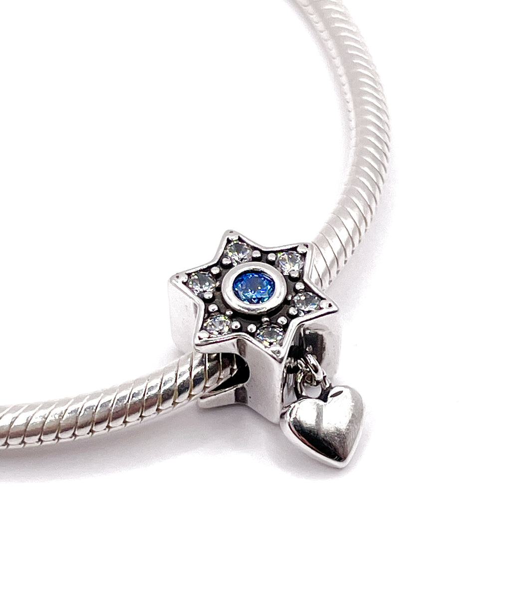 Charm Estrella celeste y corazón colgante