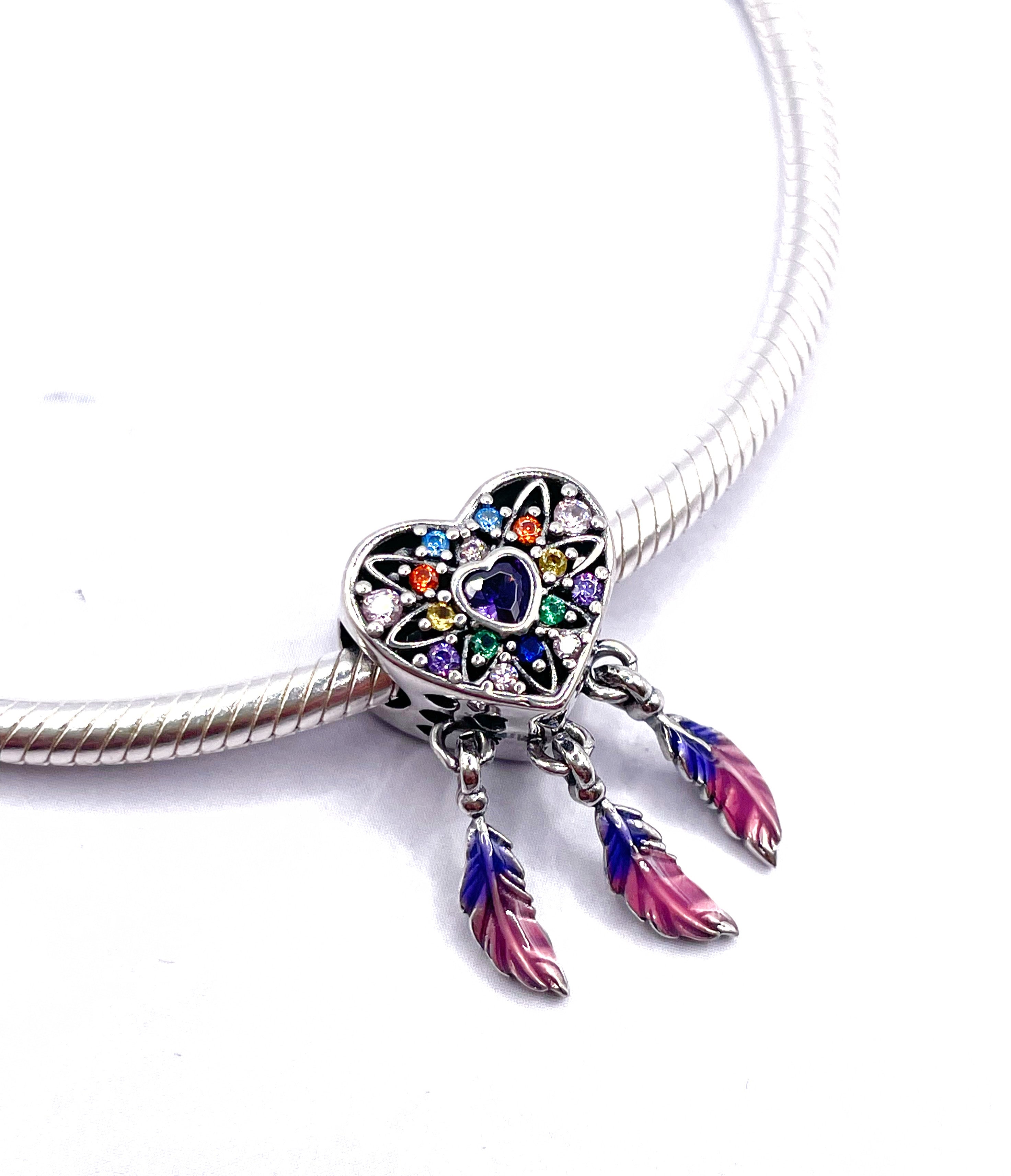 Charm Atrapasueños corazón de circonias multicolores