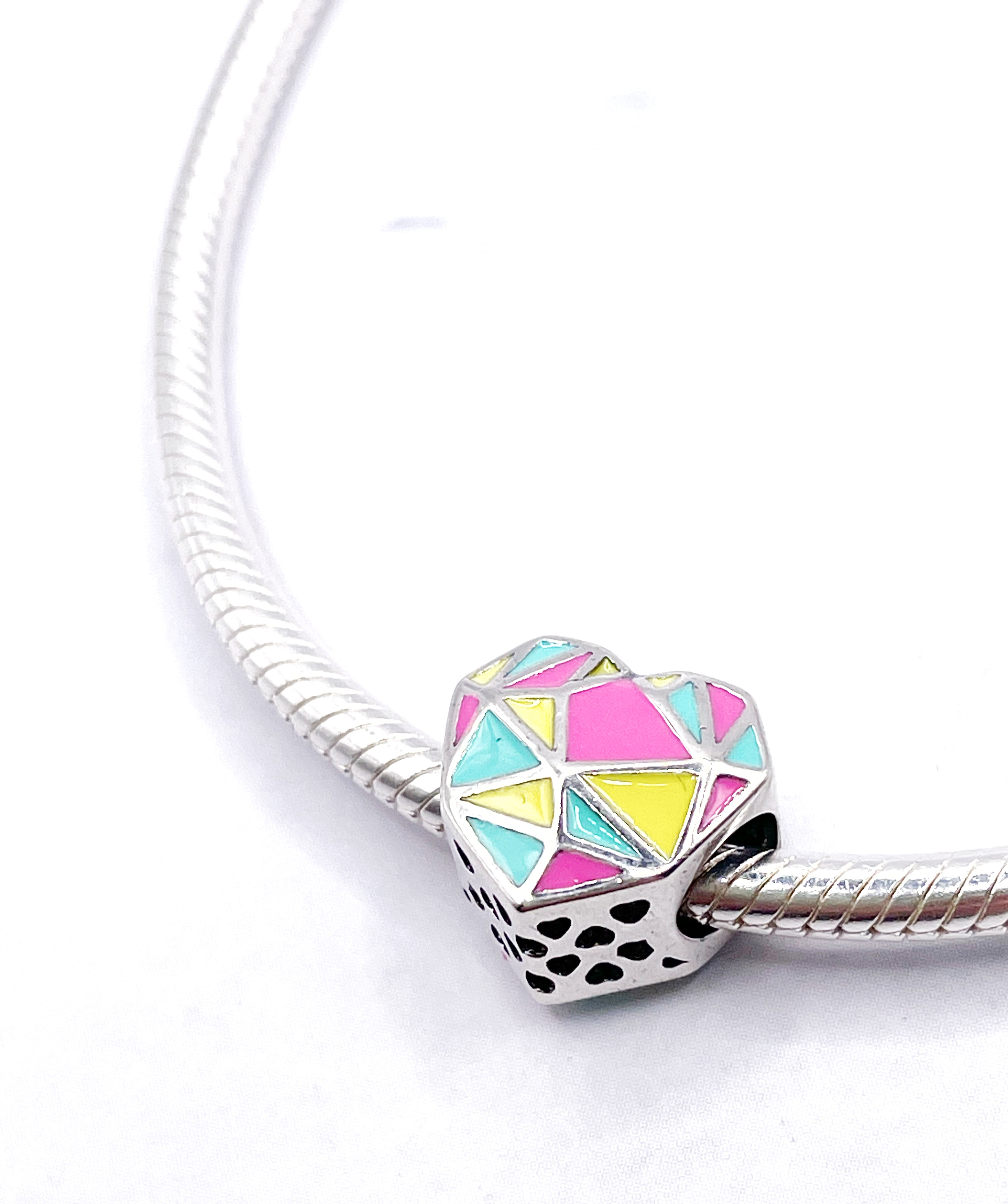 Charm Corazón geométrico