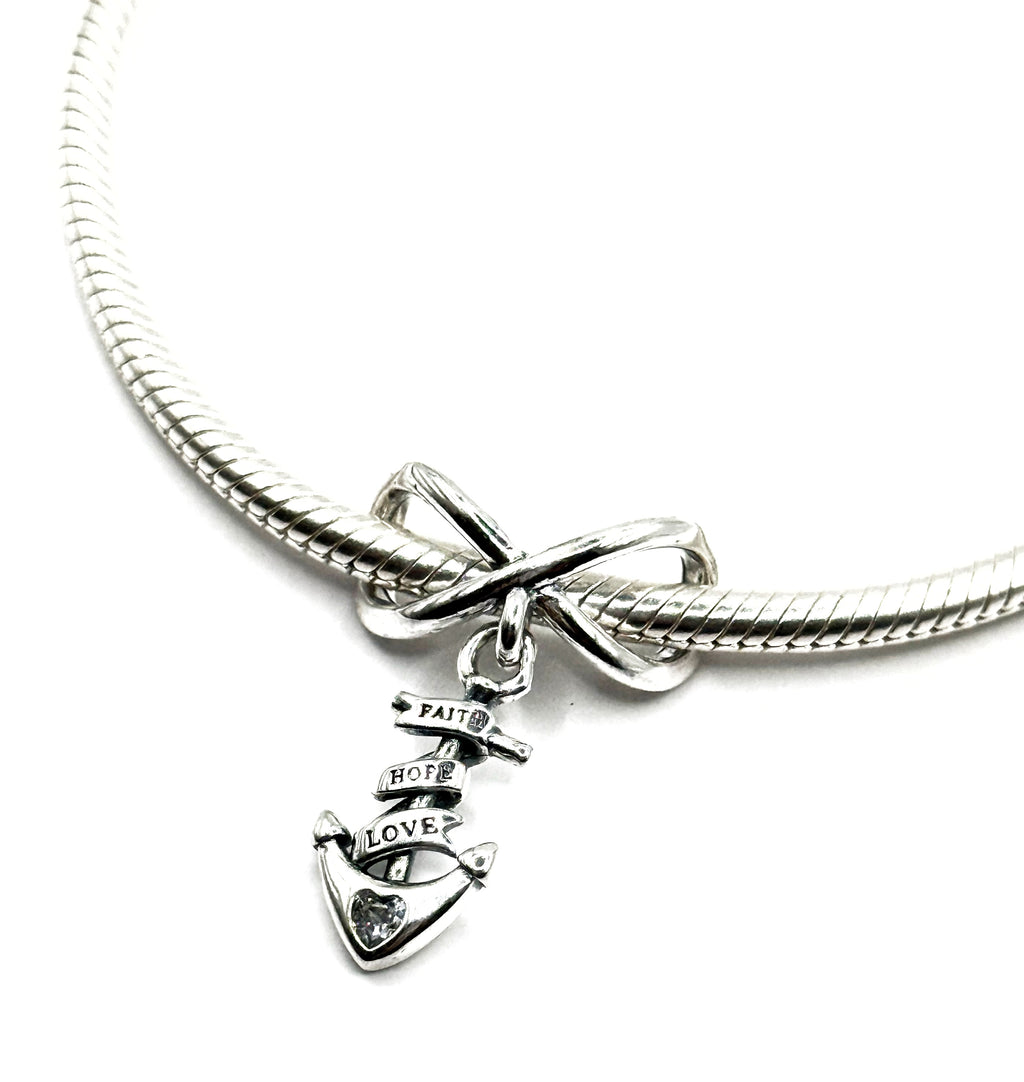 Charm Infinito ancla: Fe, Esperanza, Amor