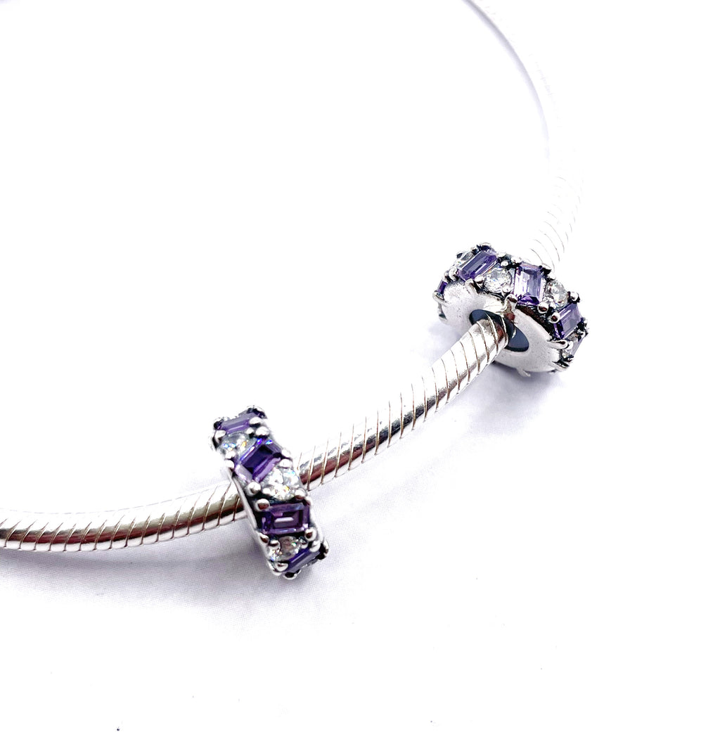 Charms Par de Fijadores circonias violetas rectangulares