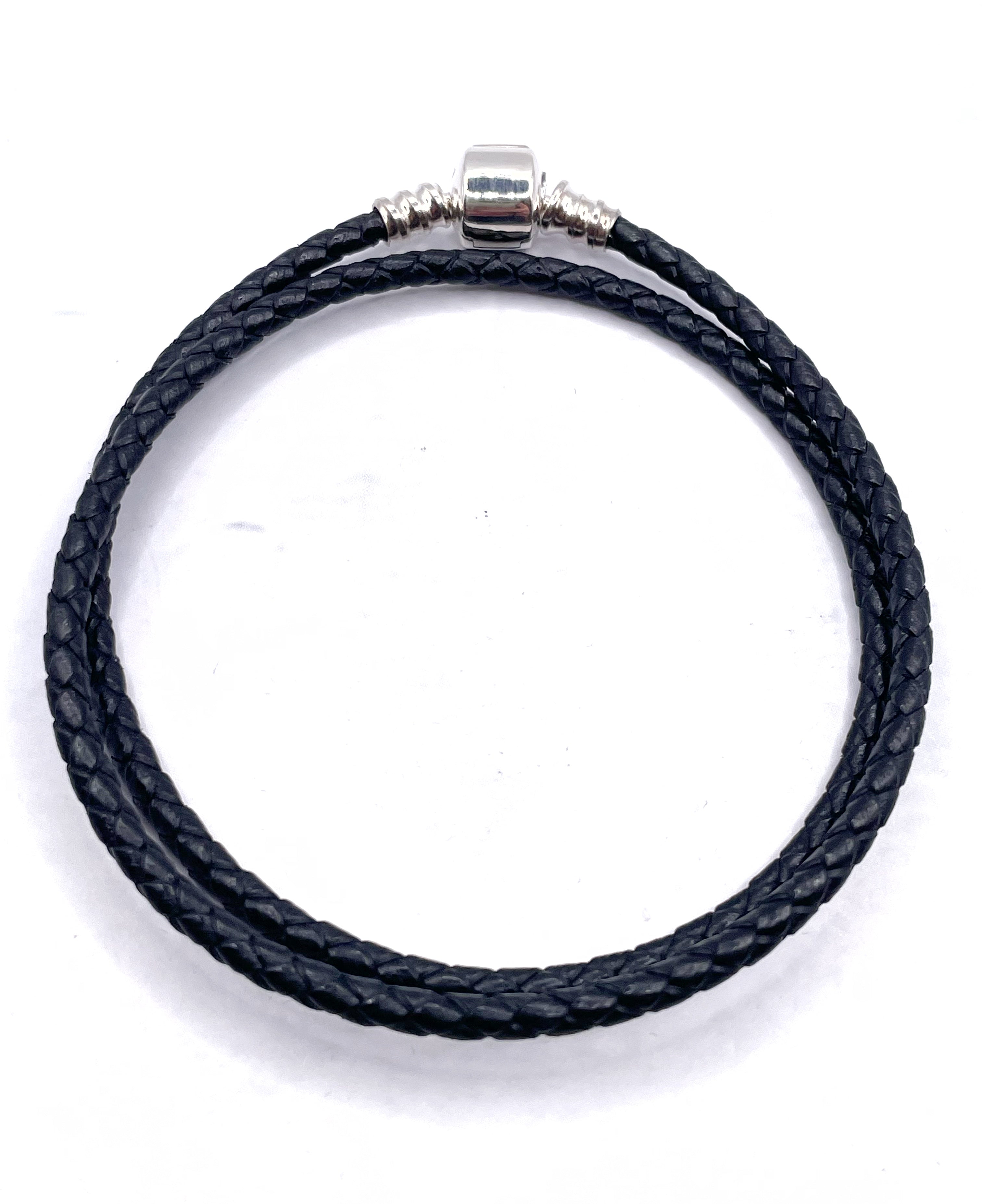 Pulsera de cuero doble con broche de plata