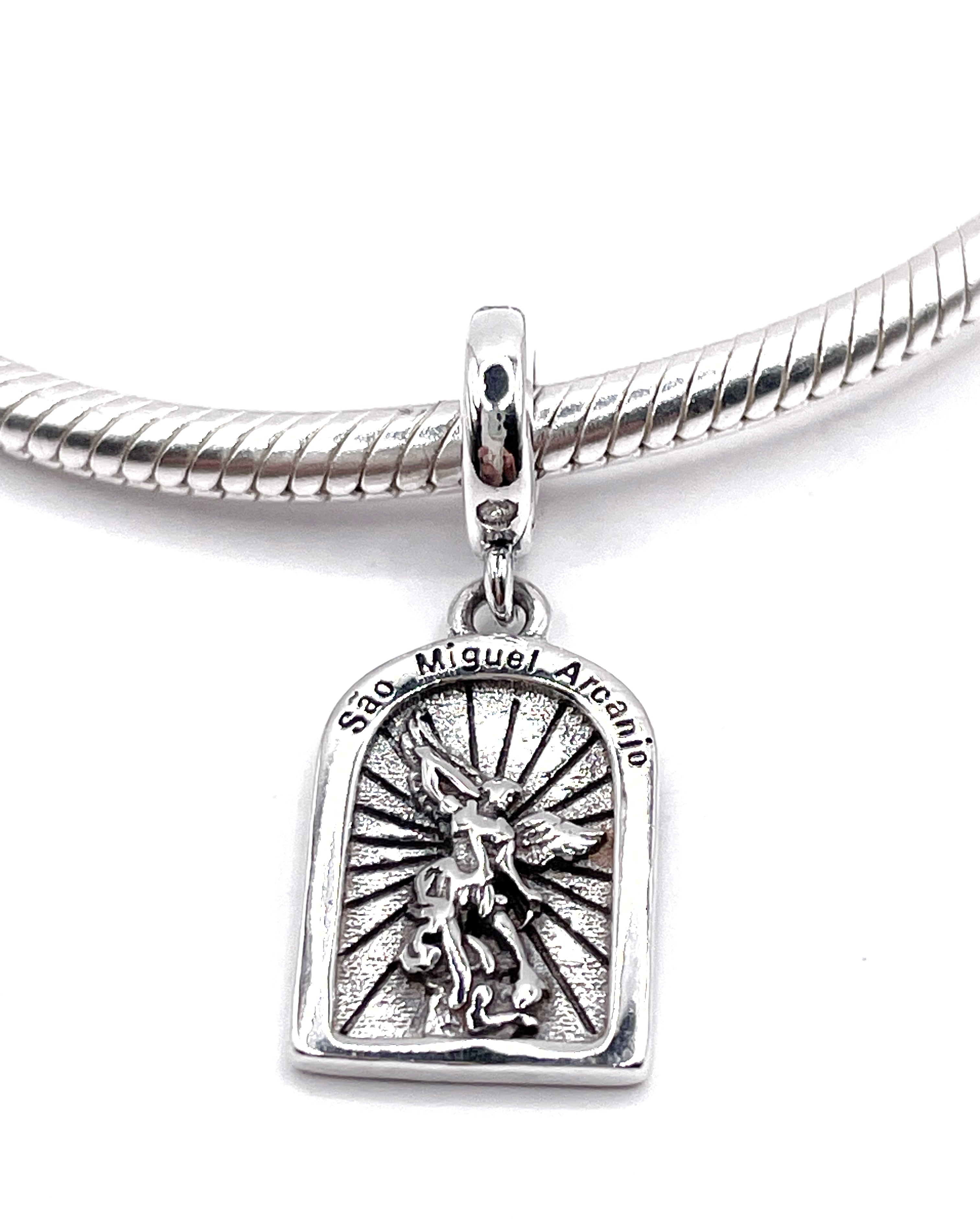 Charm Arcángel San Miguel