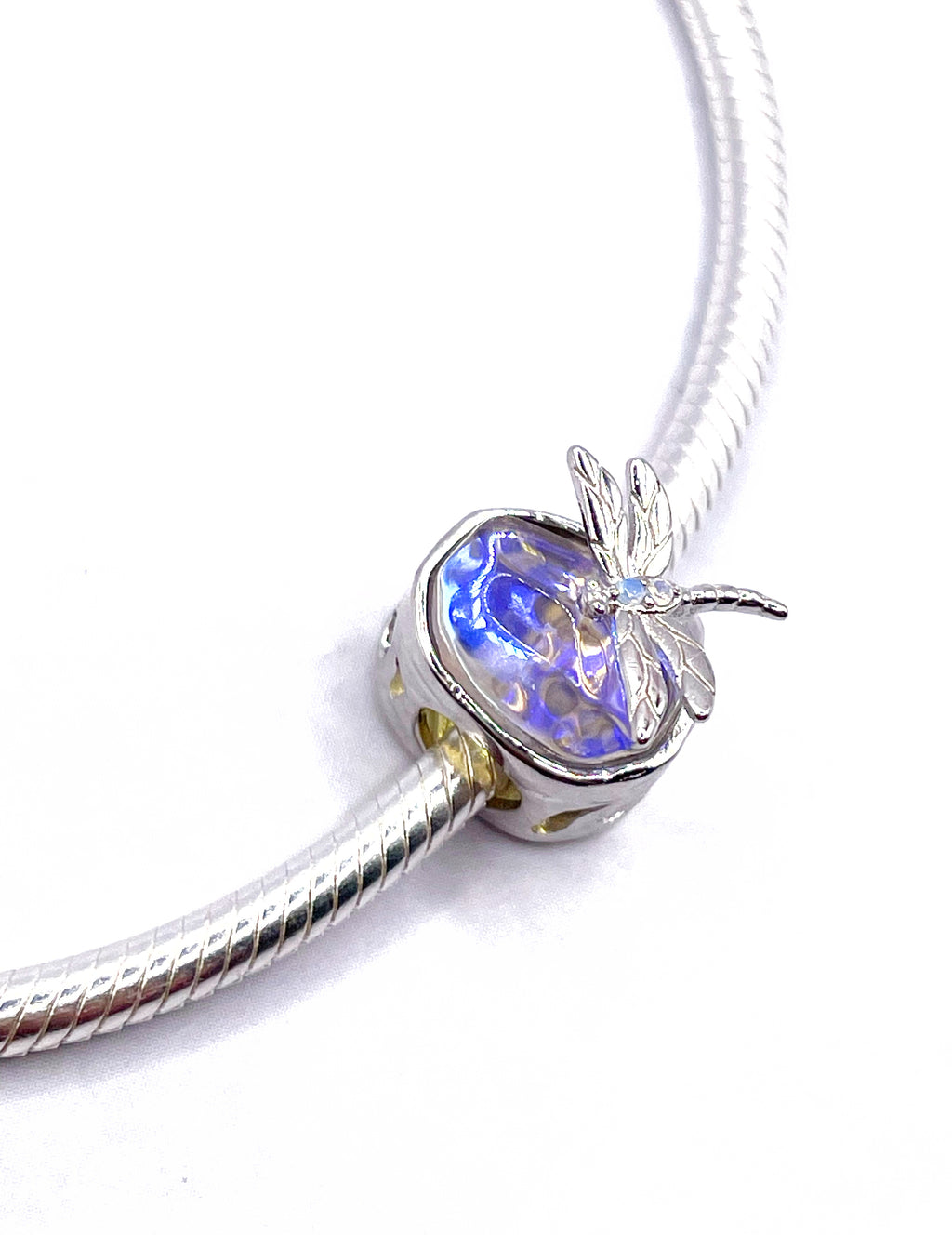 Charm Libélulas en piedra tornasolada