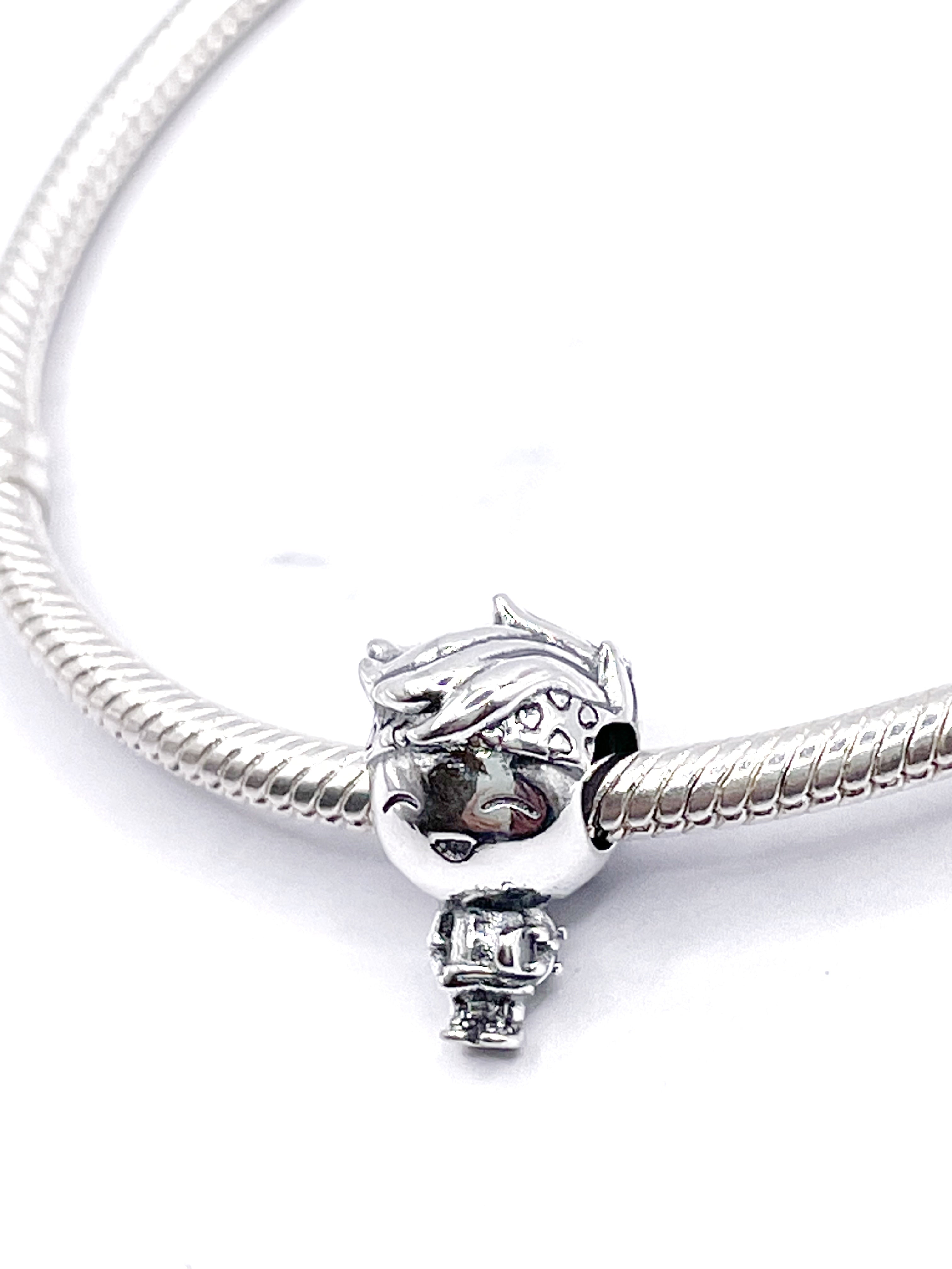 Charm Niño con bandana