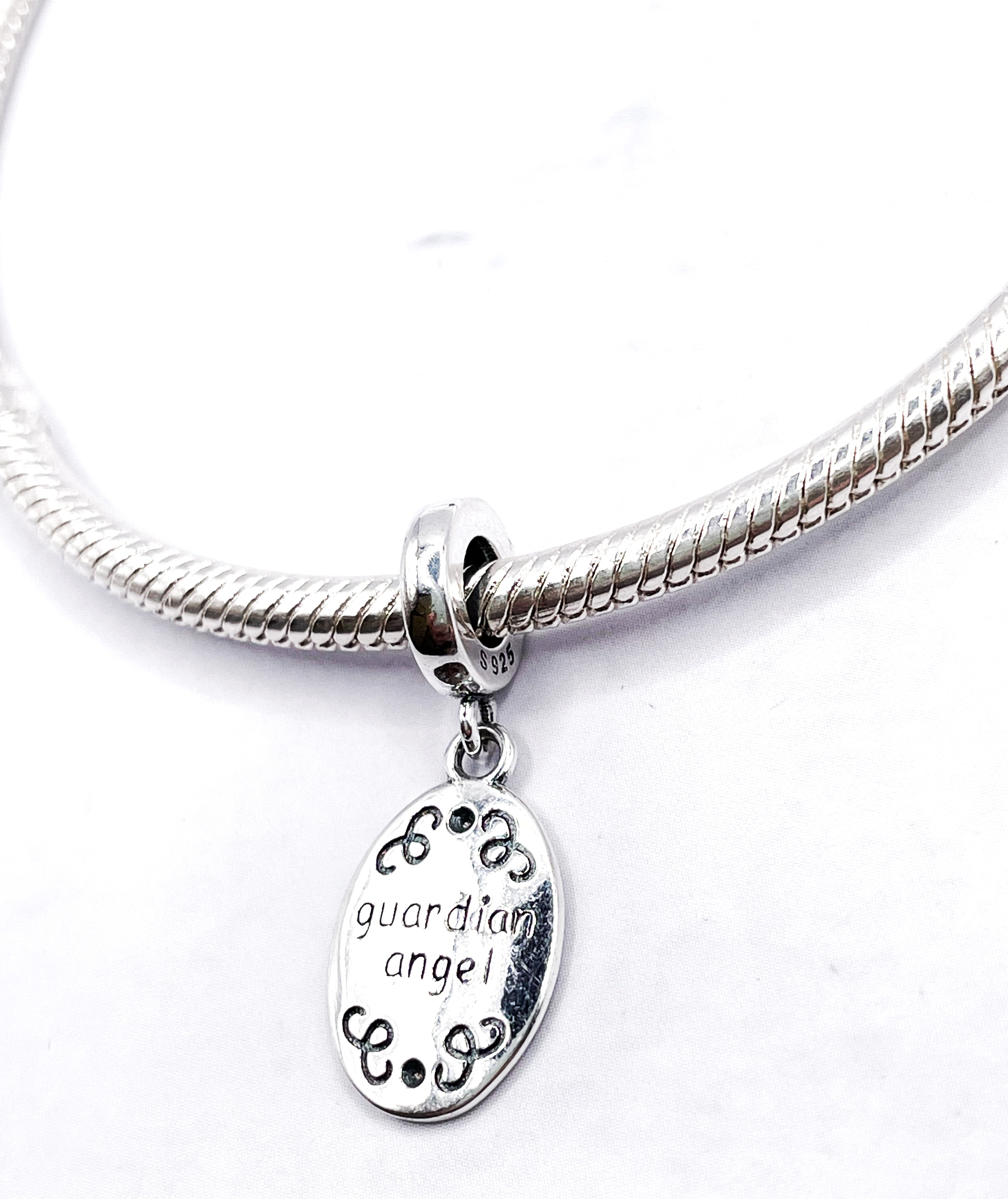 Charm Medalla ángel guardián