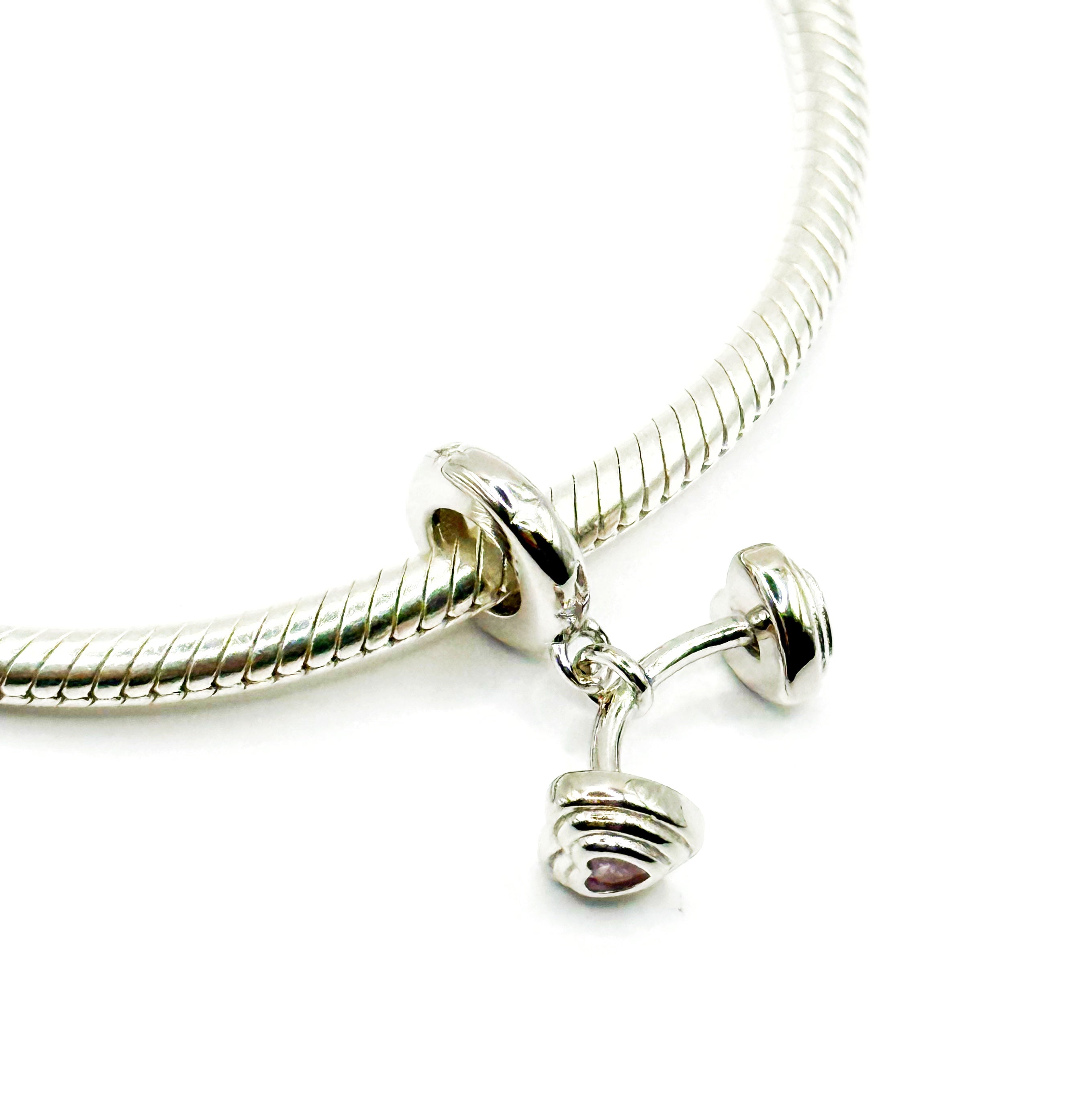 Charm Pesas con corazones rosados