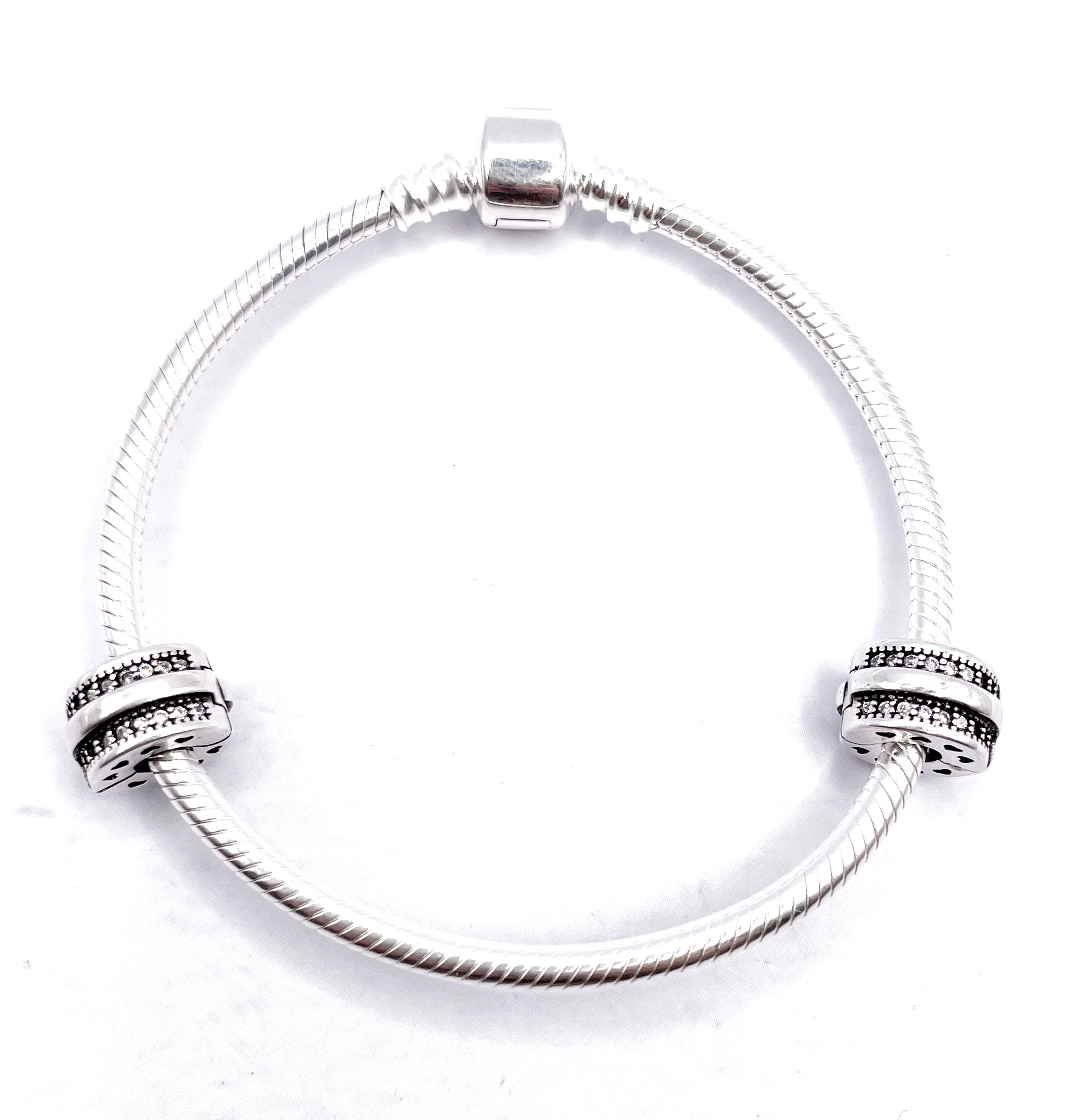 Charms Par de Fijadores clip con bordes de circonias blancas