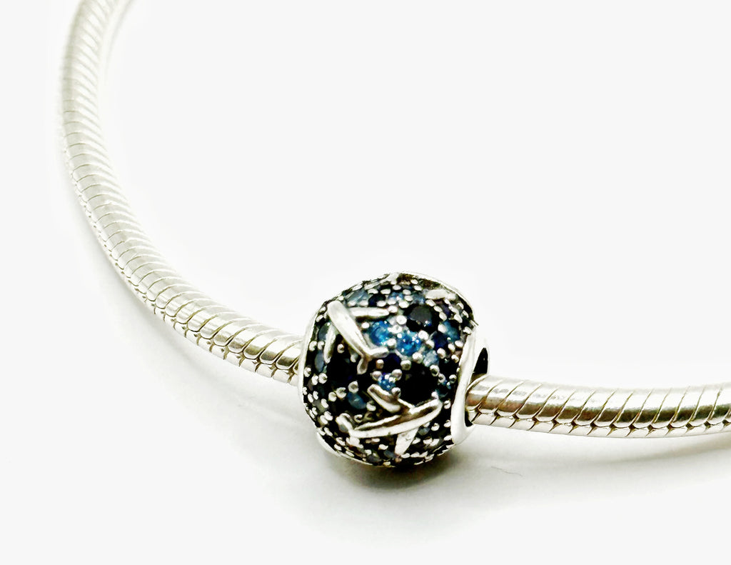 Charm Bolita aviones y circonias azules