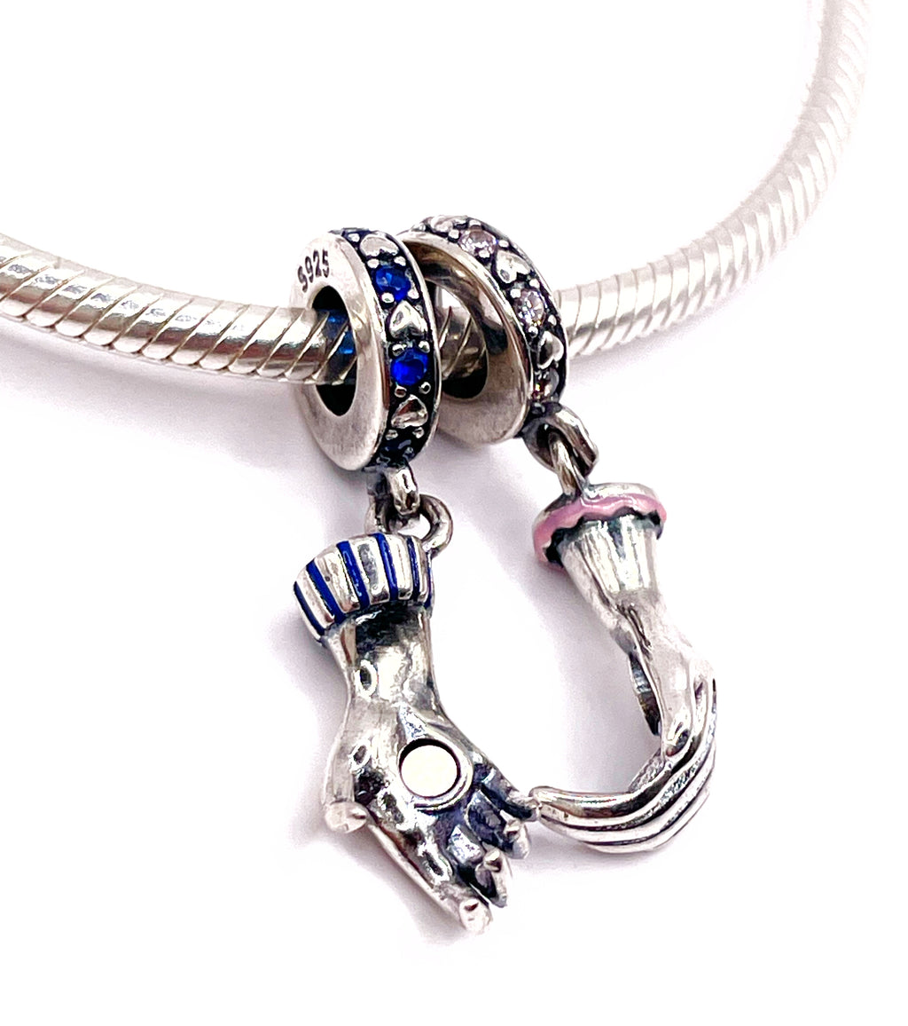 Charm Divisible manos imantadas