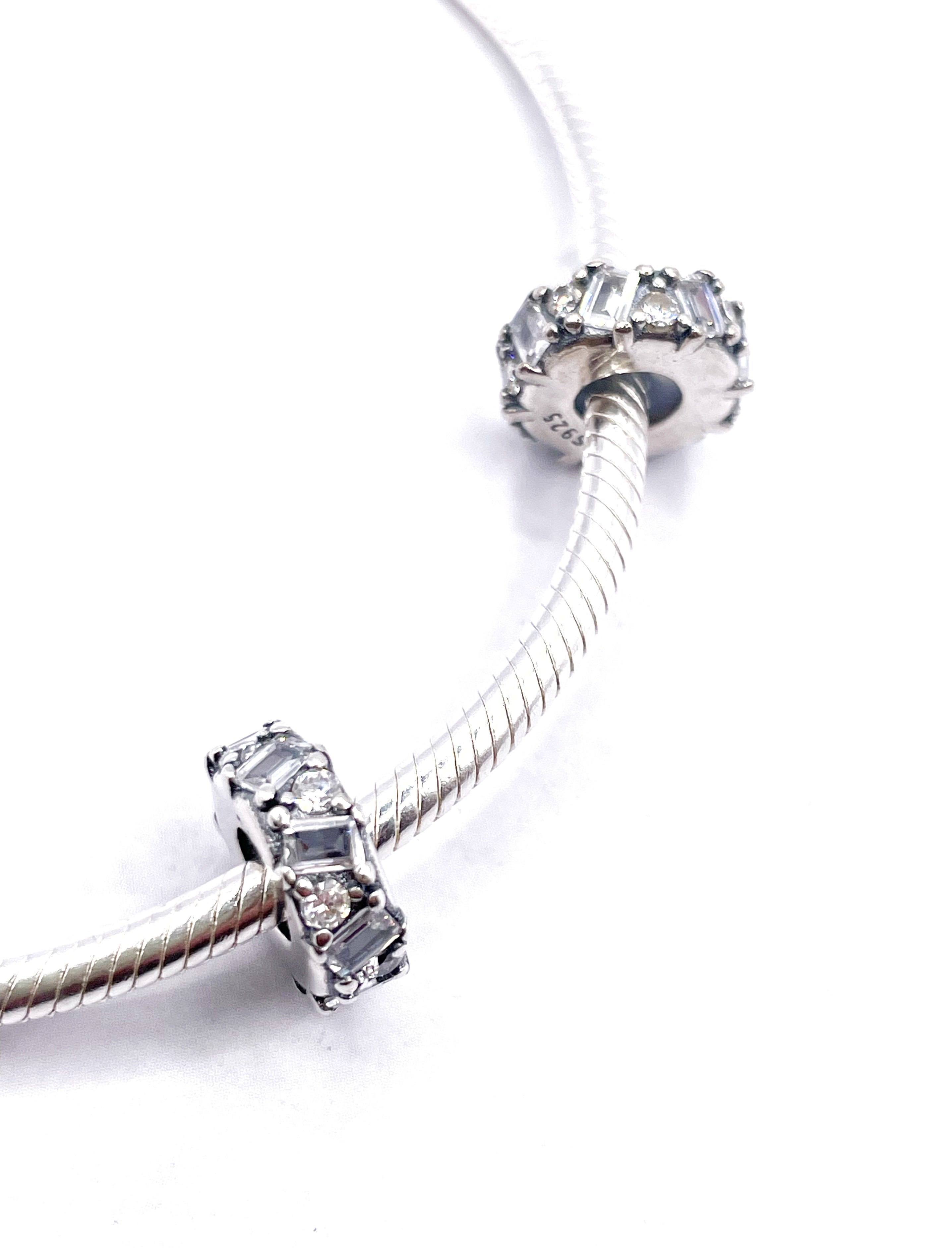 Charms Par de Fijadores circonias blancas rectangulares