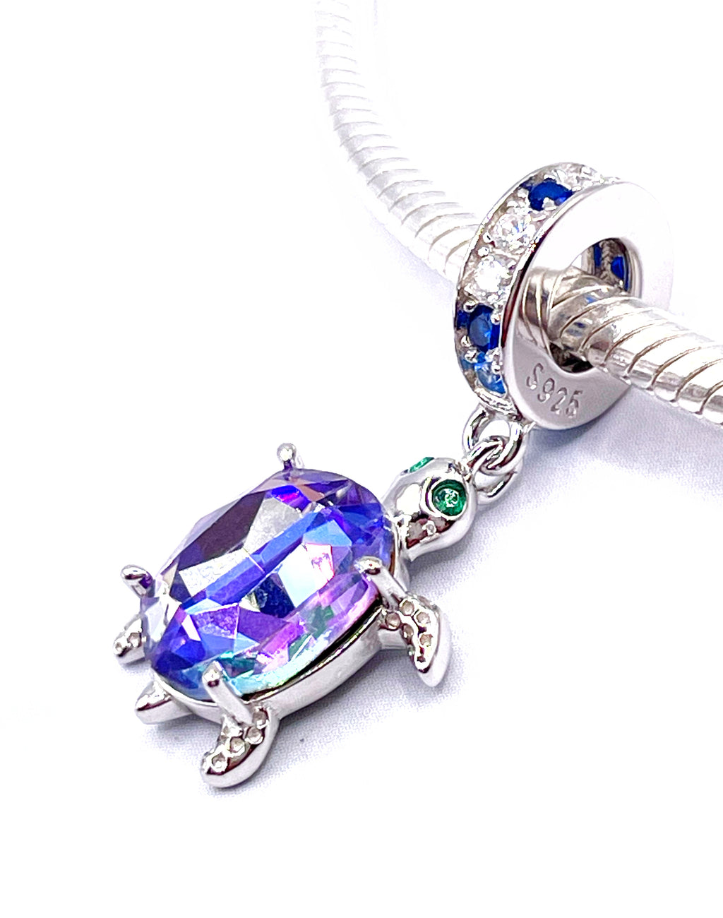 Charm Tortuga violeta tornasolada