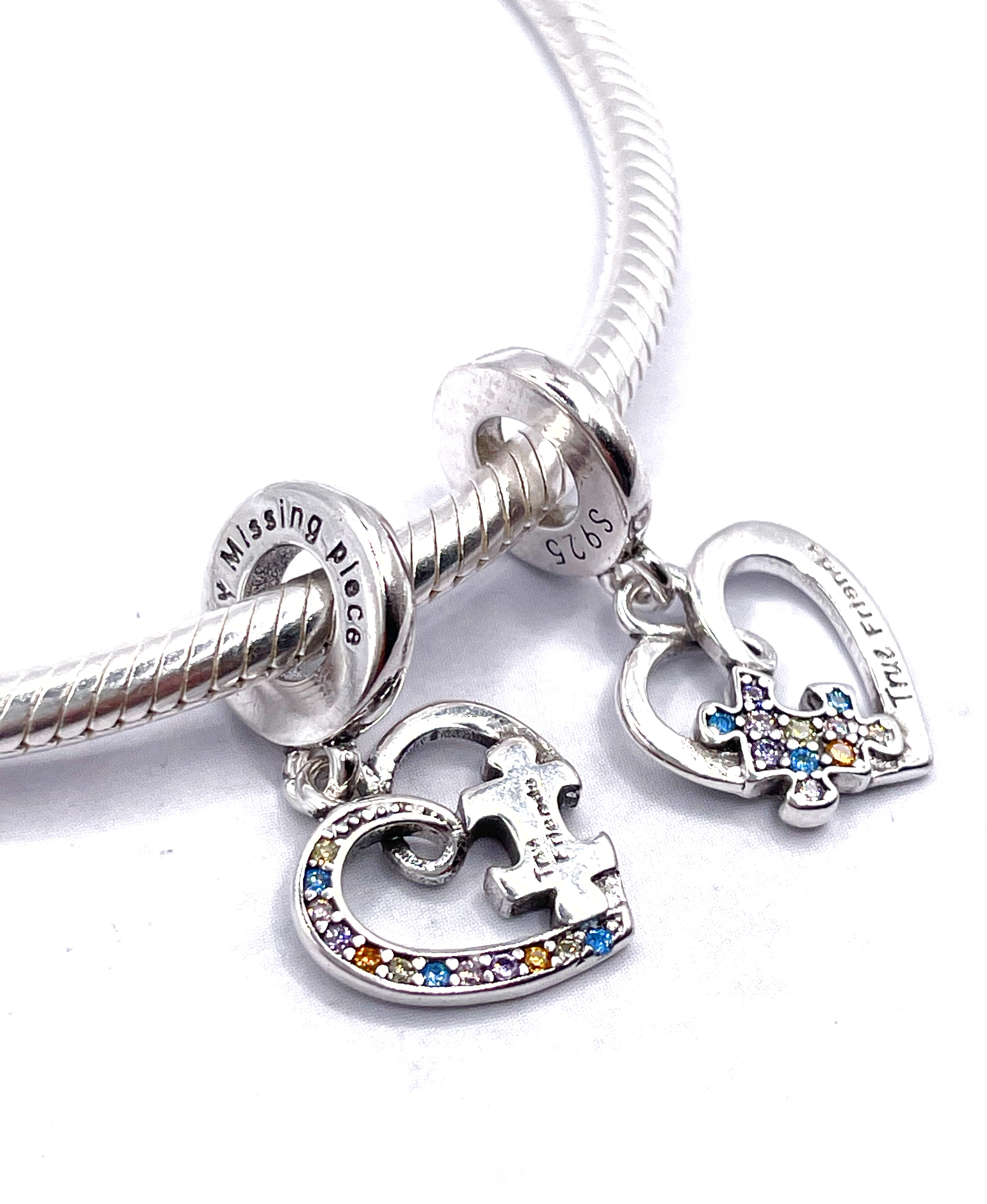 Charm Corazón puzzle divisible “Verdader@s amig@s”