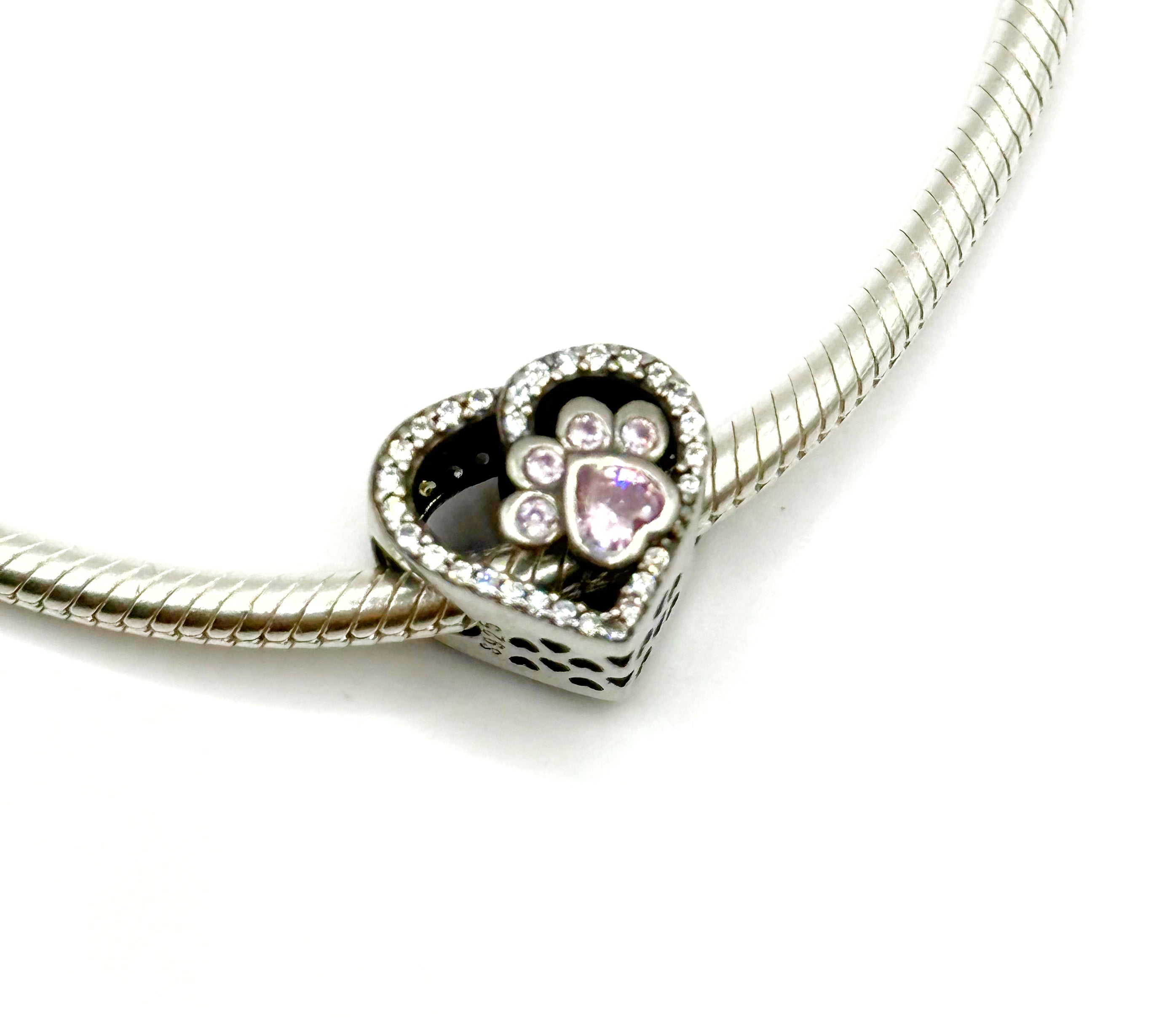 Charm Corazón huella rosada/hueso de circonias