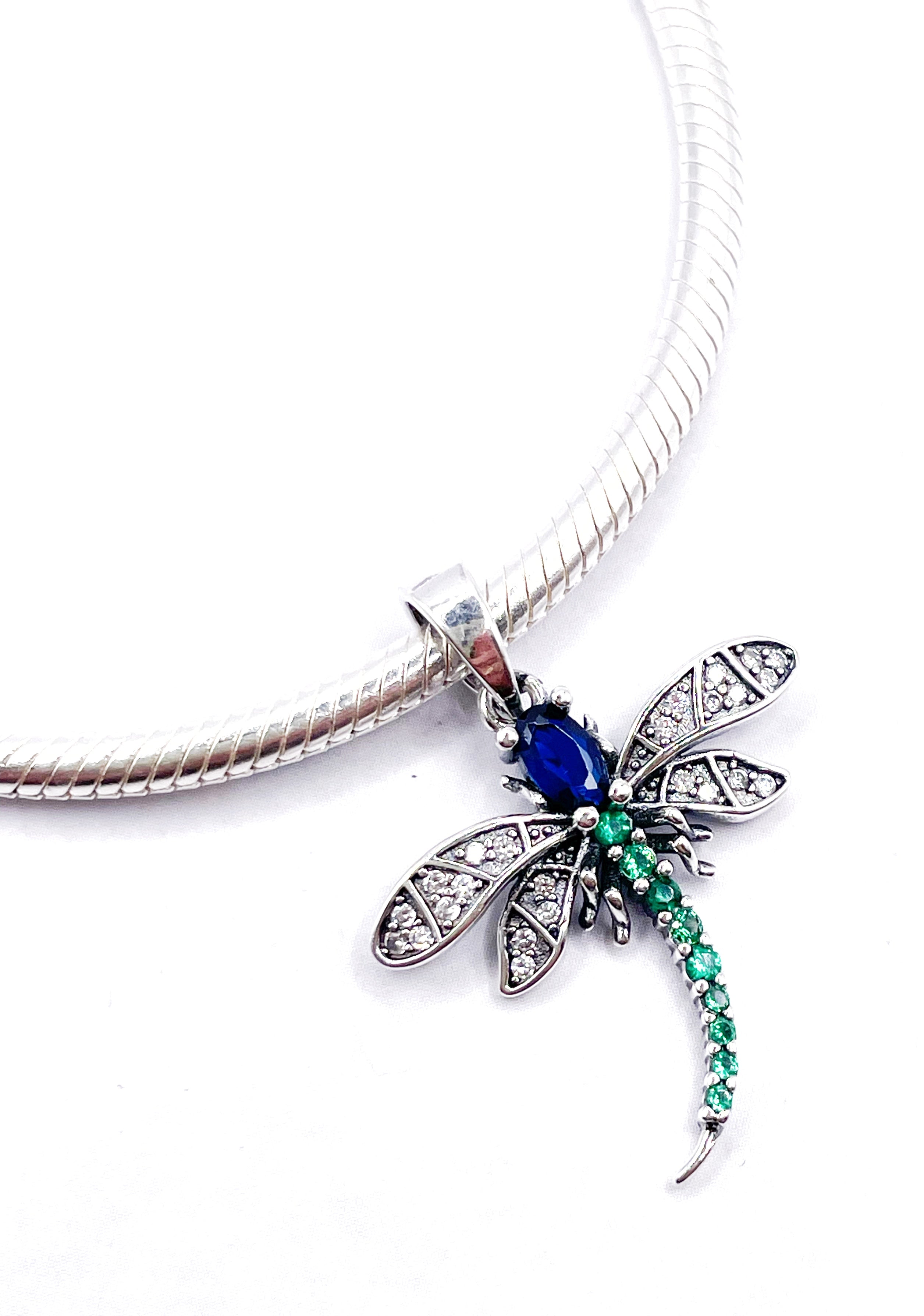 Charm Libélula azul y verde de circonias