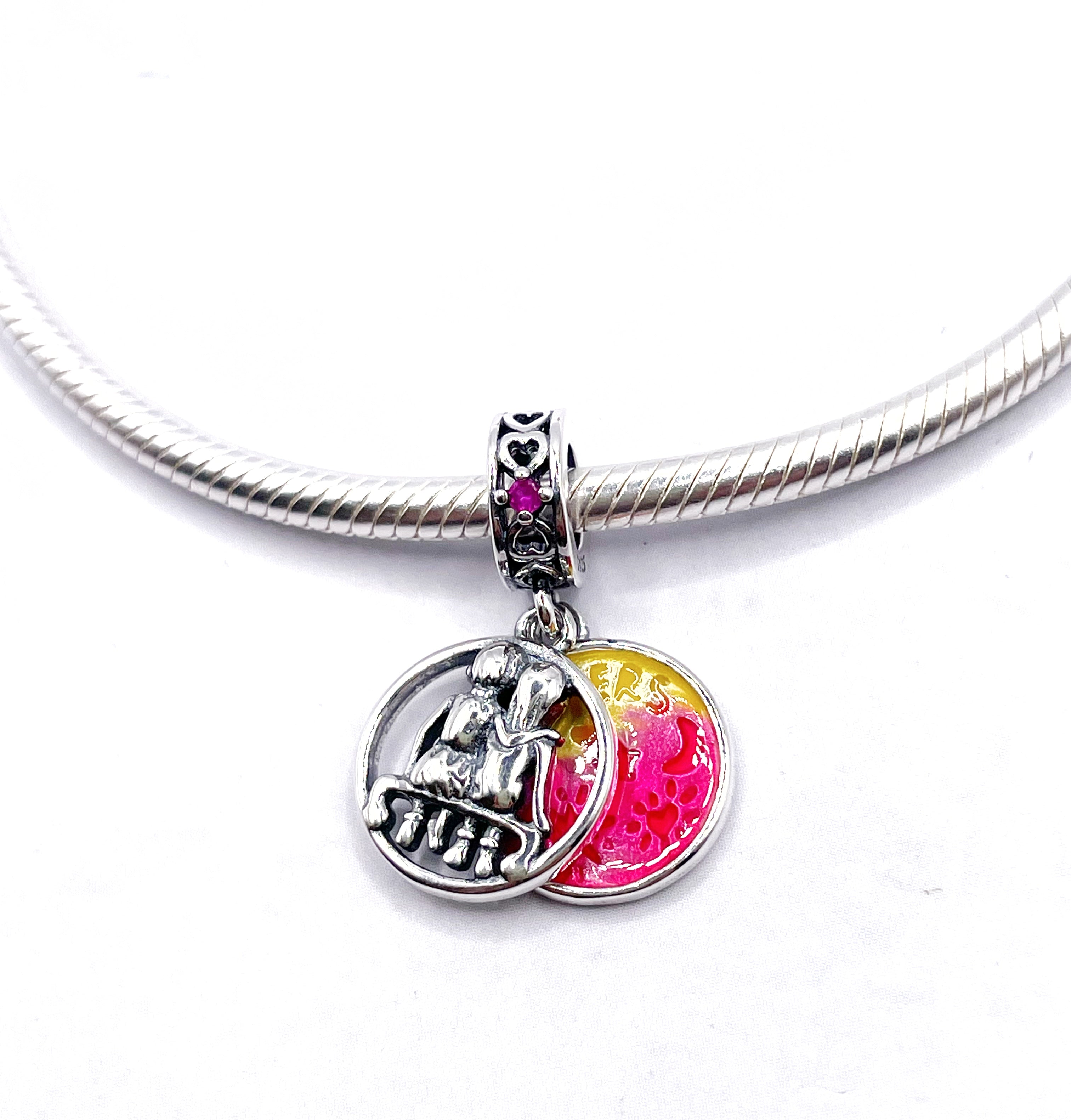 Charm medalla “Hermanas”
