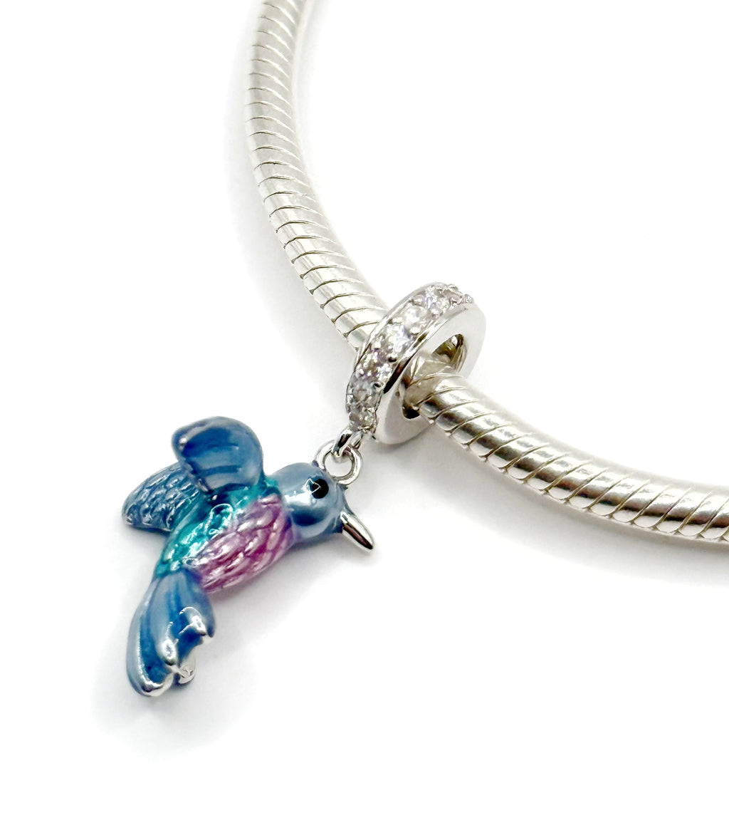 Charm Colibrí esmaltado y pasante con circonias