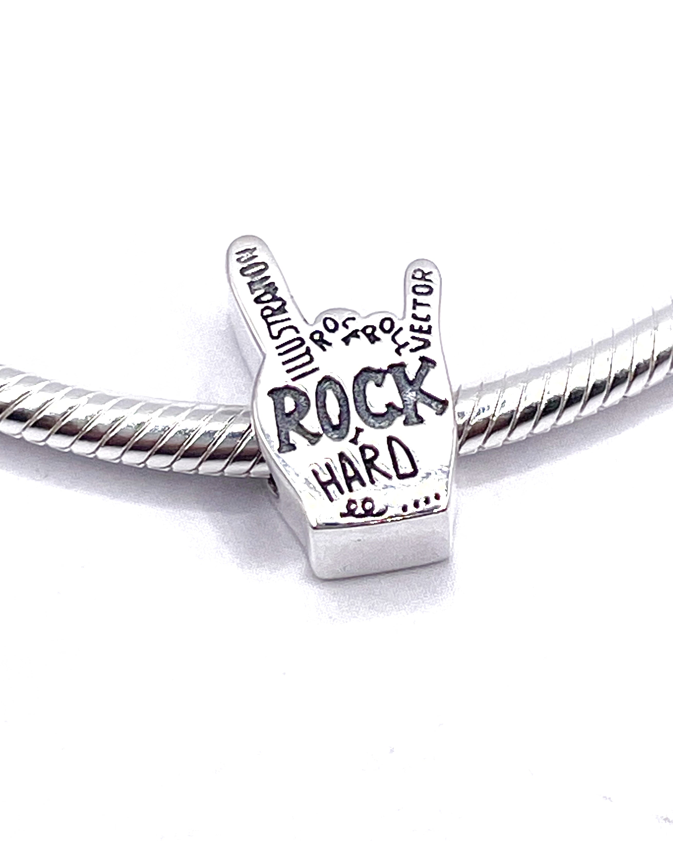 Charm Mano Rock