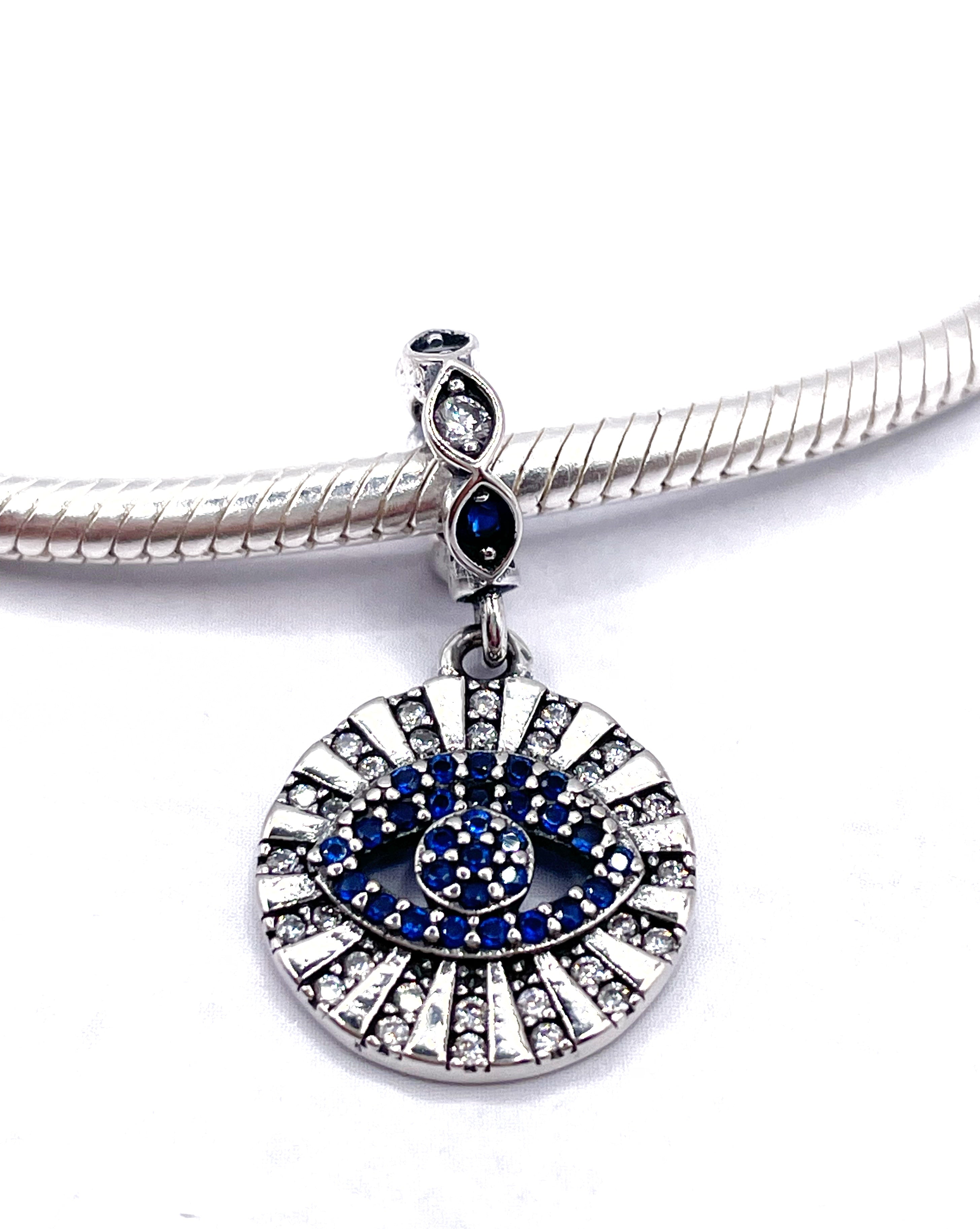 Charm Medalla ojo turco con circonias