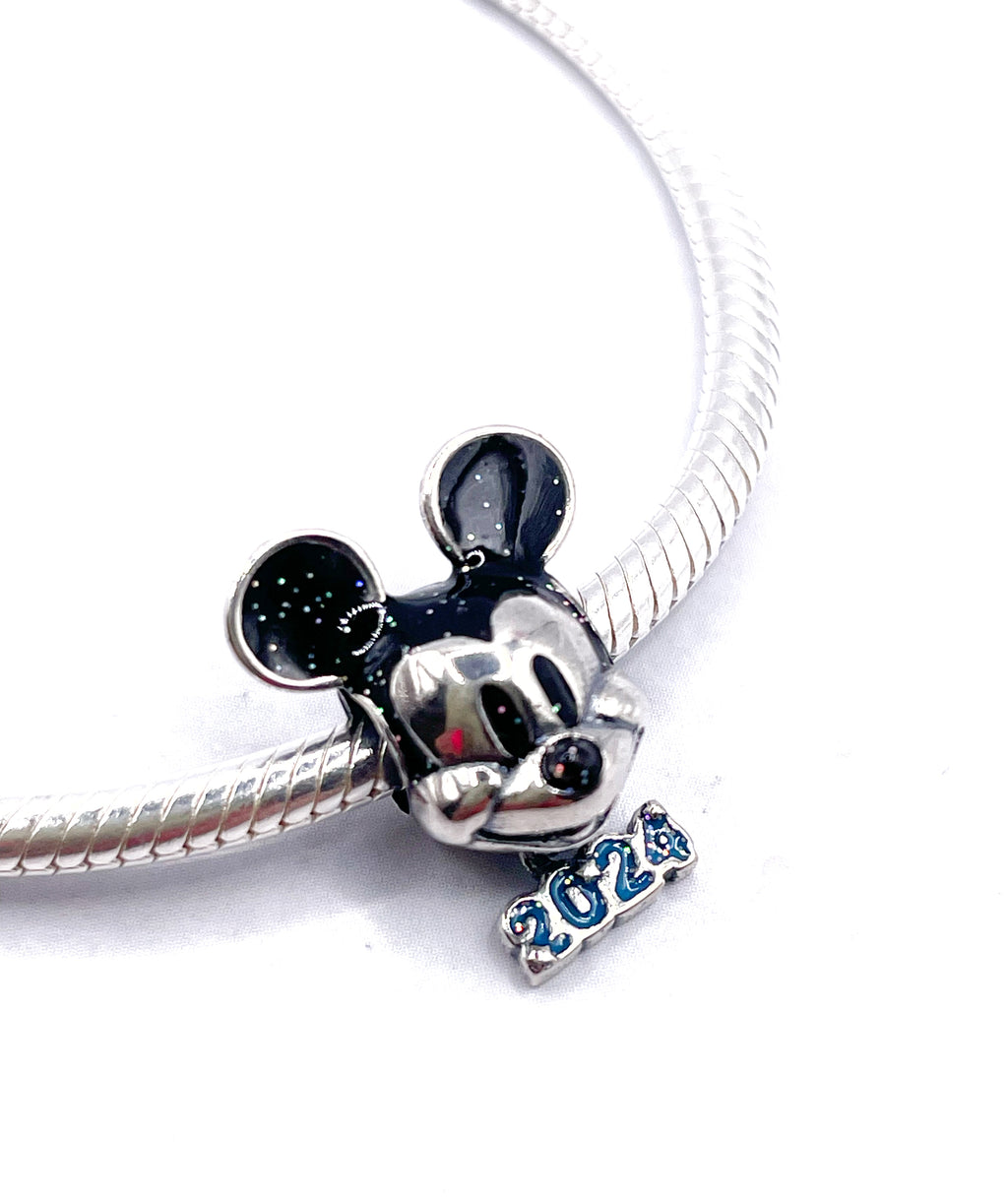 Charm Mickey 2024