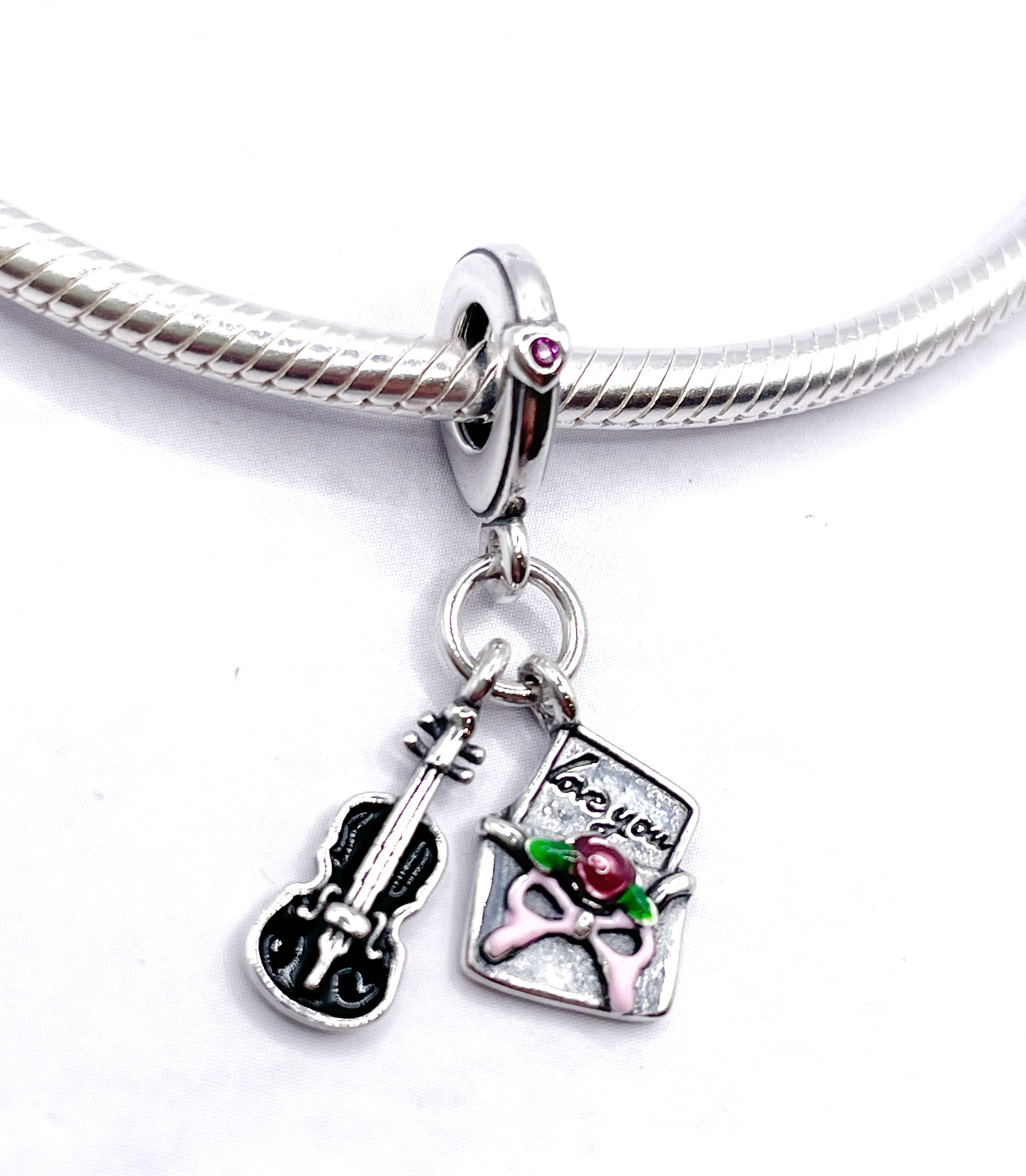 Charm Violín y carta “Te amo”