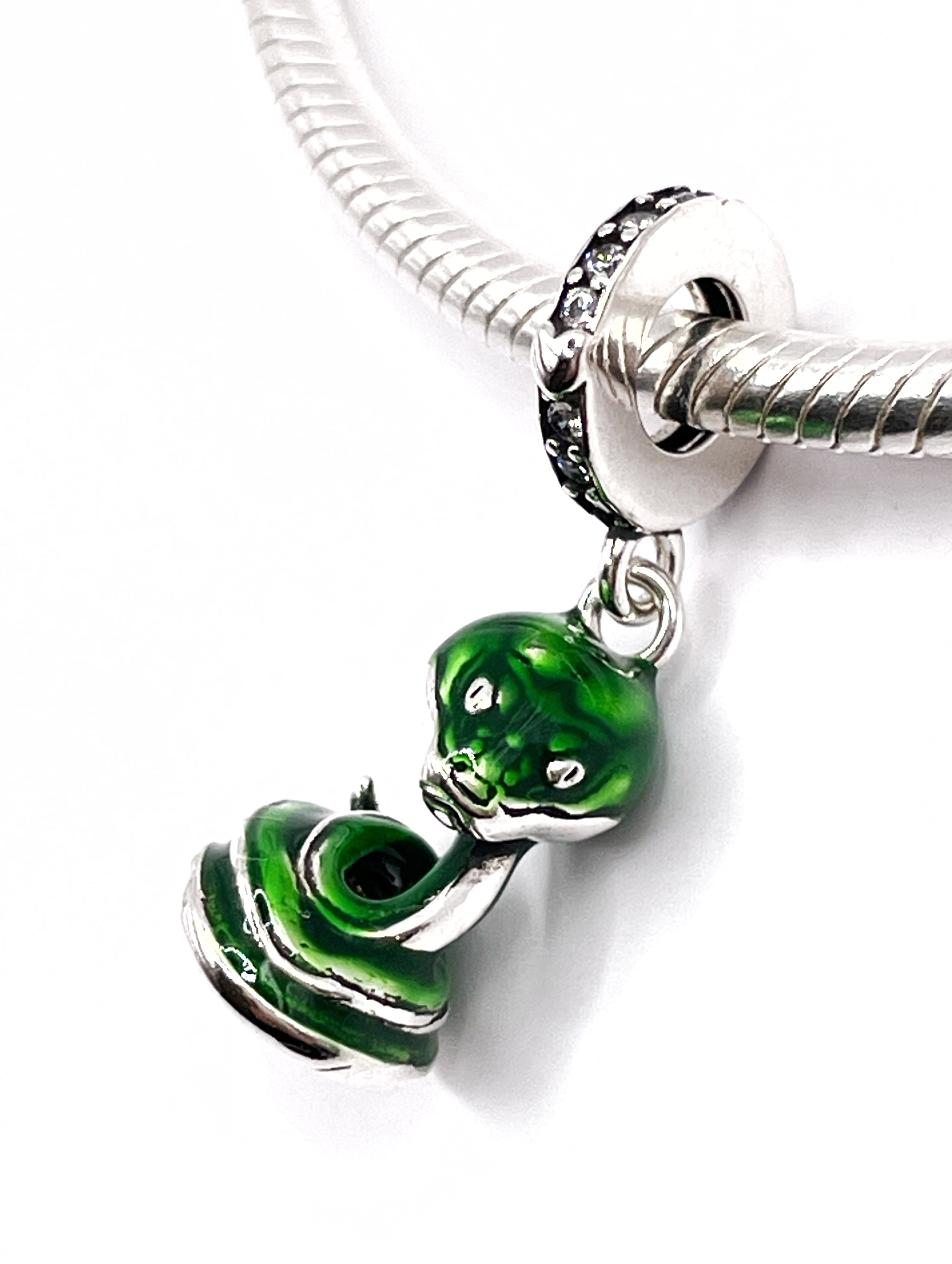 Charm Serpiente verde colgante
