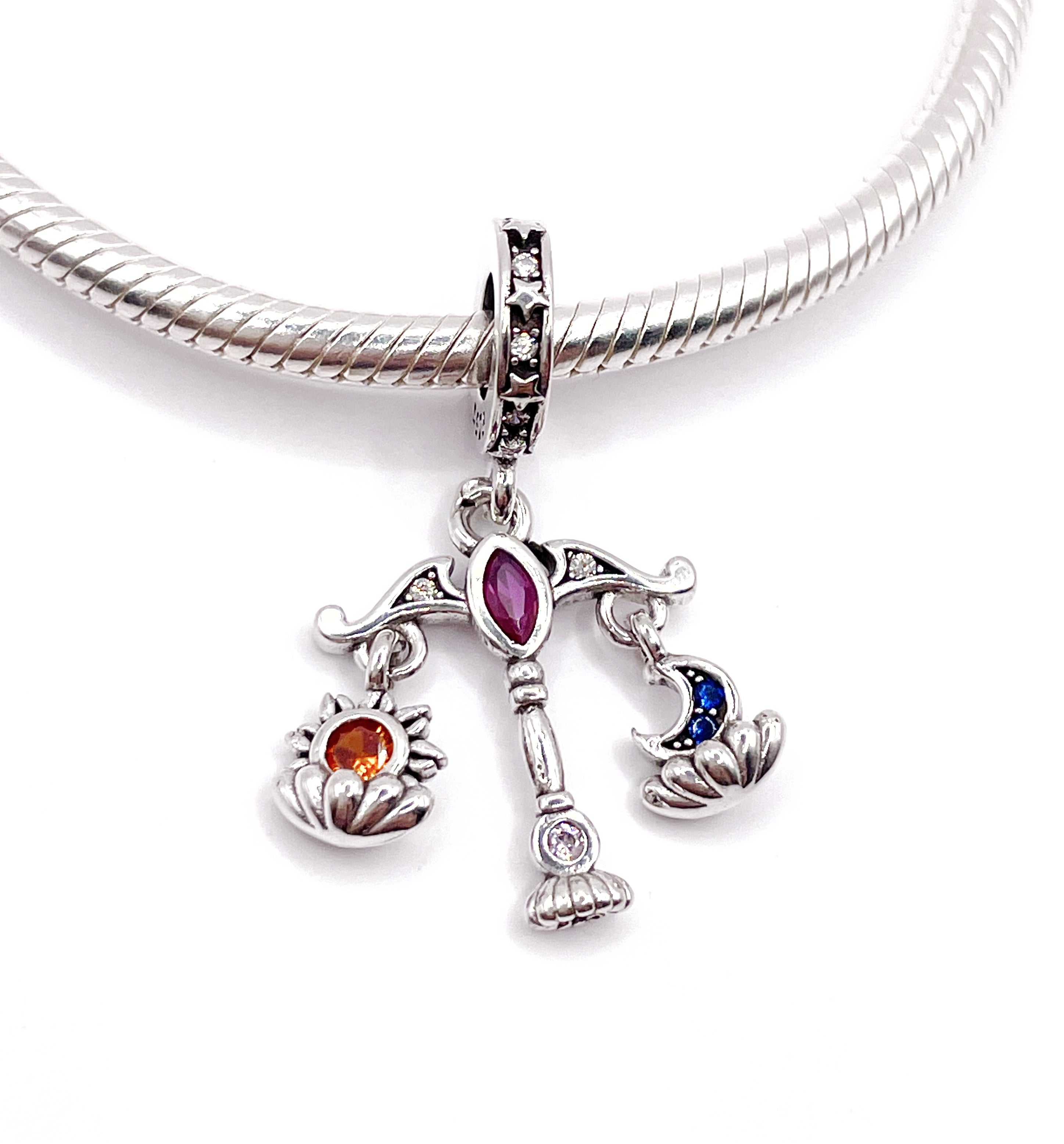 Charm Balanza sol y Luna