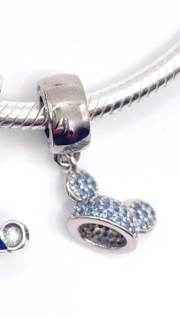 Charm Gorro Mickey circonias celestes