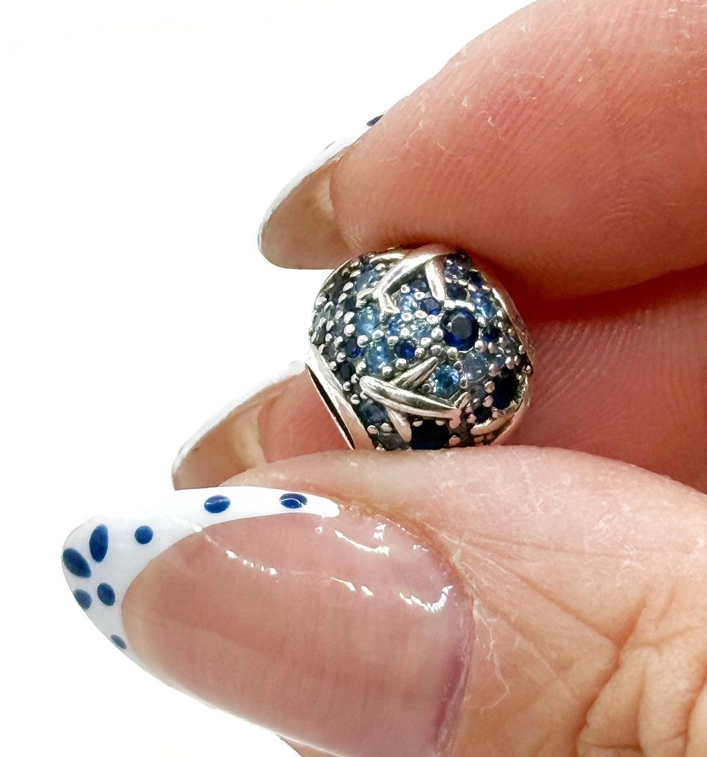 Charm Bolita aviones y circonias azules