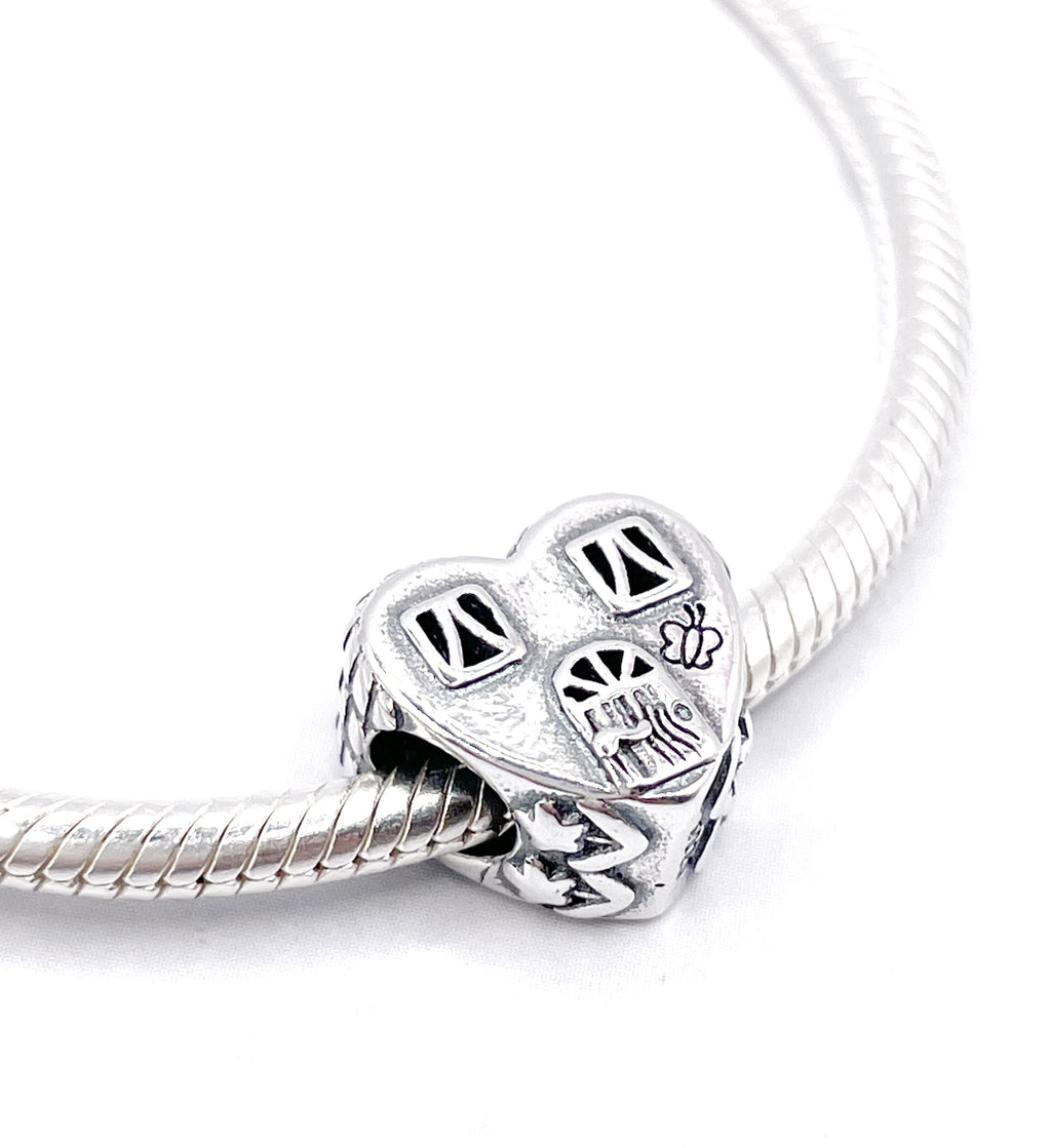 Charm Corazón casita “Este es nuestro lugar feliz”