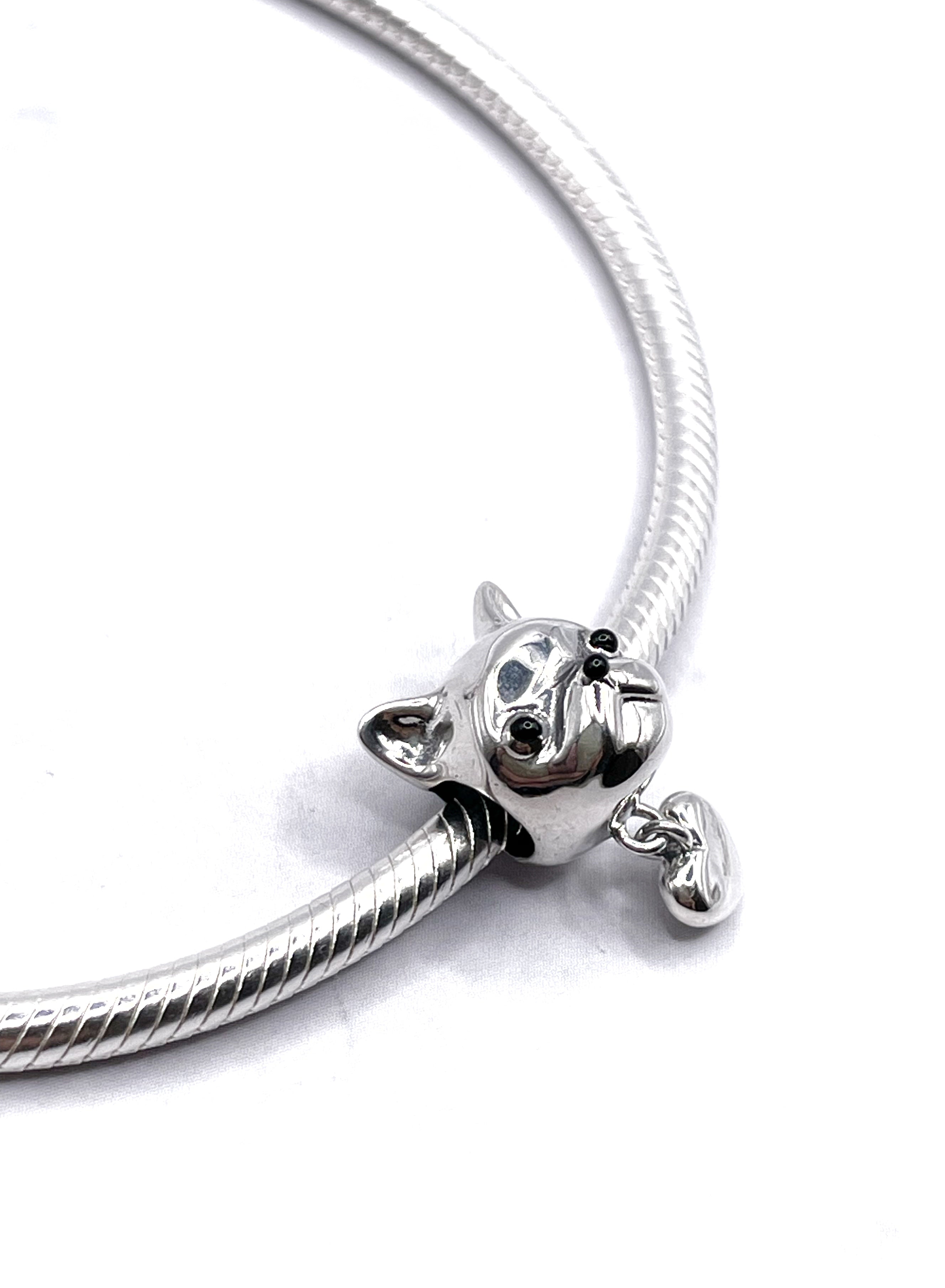 Charm Cabeza de Bull dog francés con corazón colgante